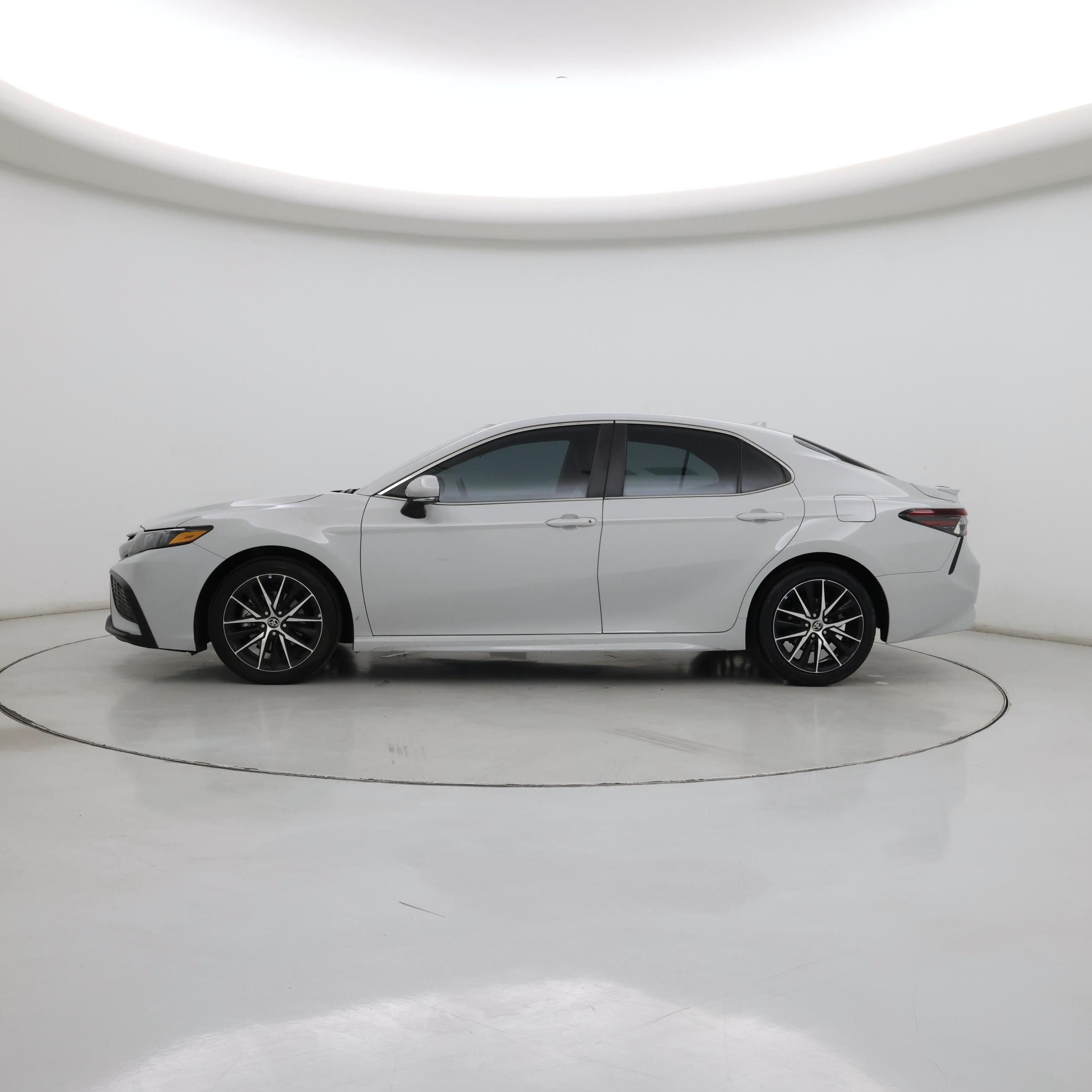 Thumbnail: 2023 Toyota Camry - 3