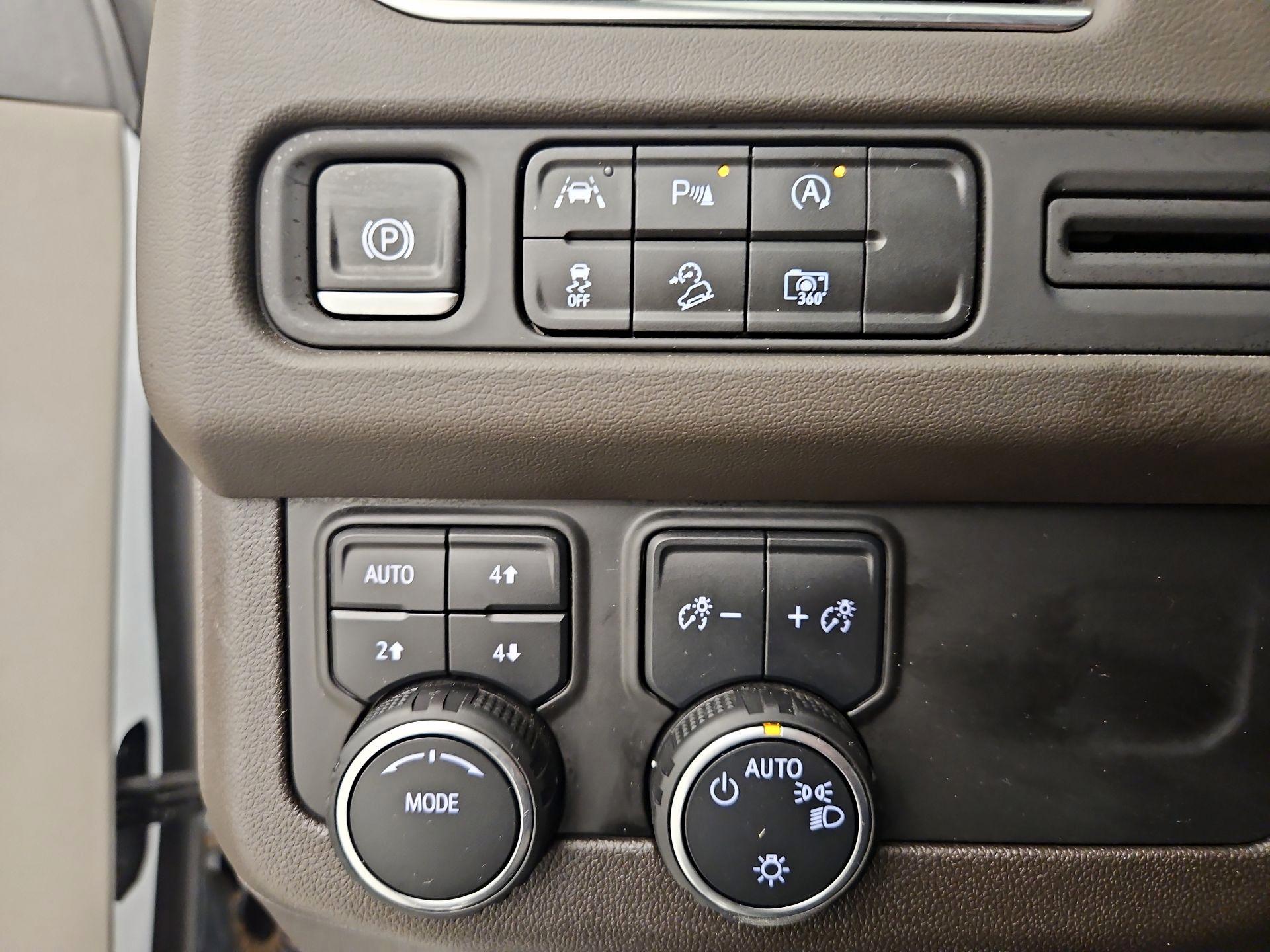 Thumbnail: 2024 Chevrolet Suburban - 13