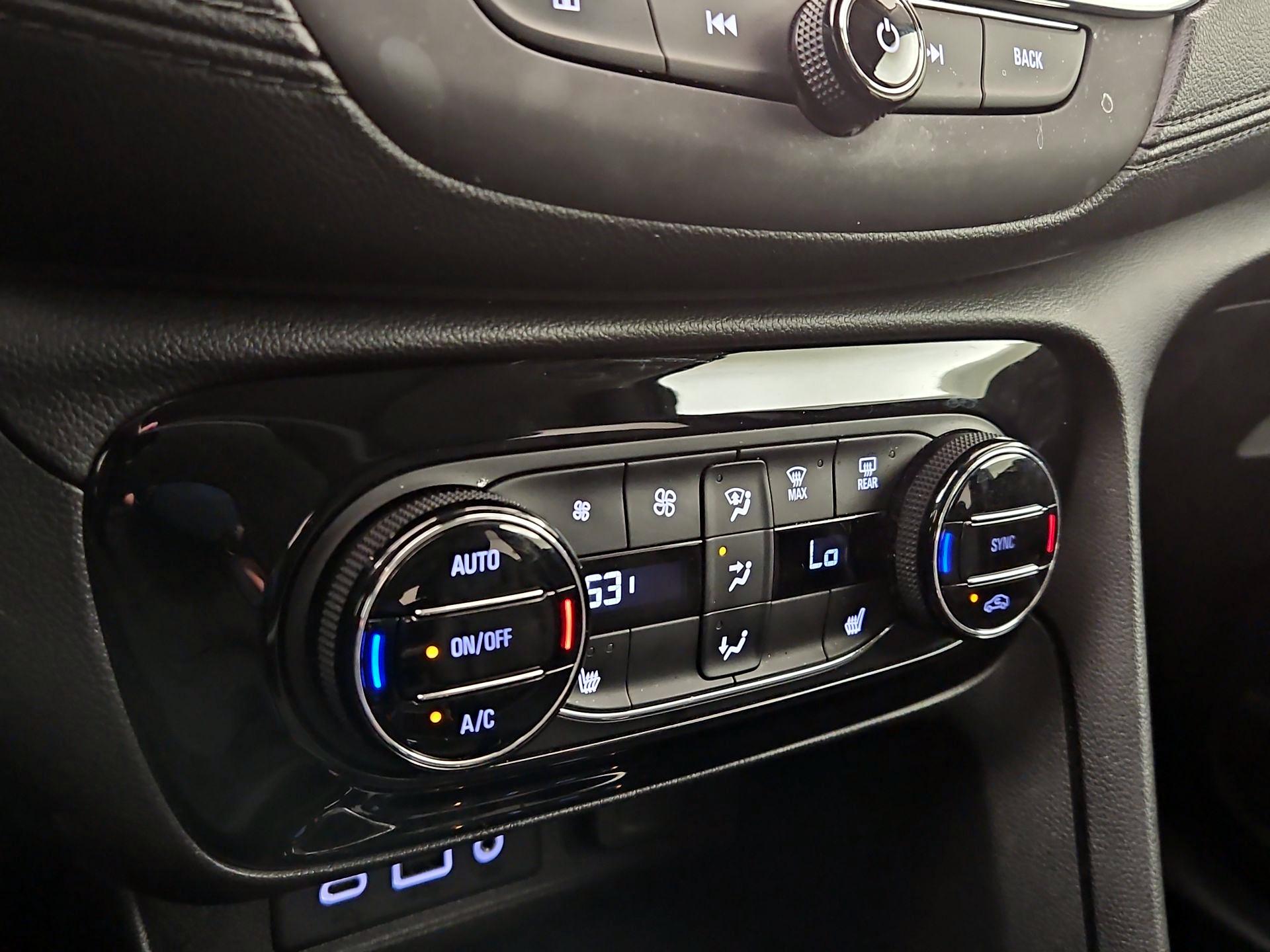 Thumbnail: 2020 Buick Encore GX - 16