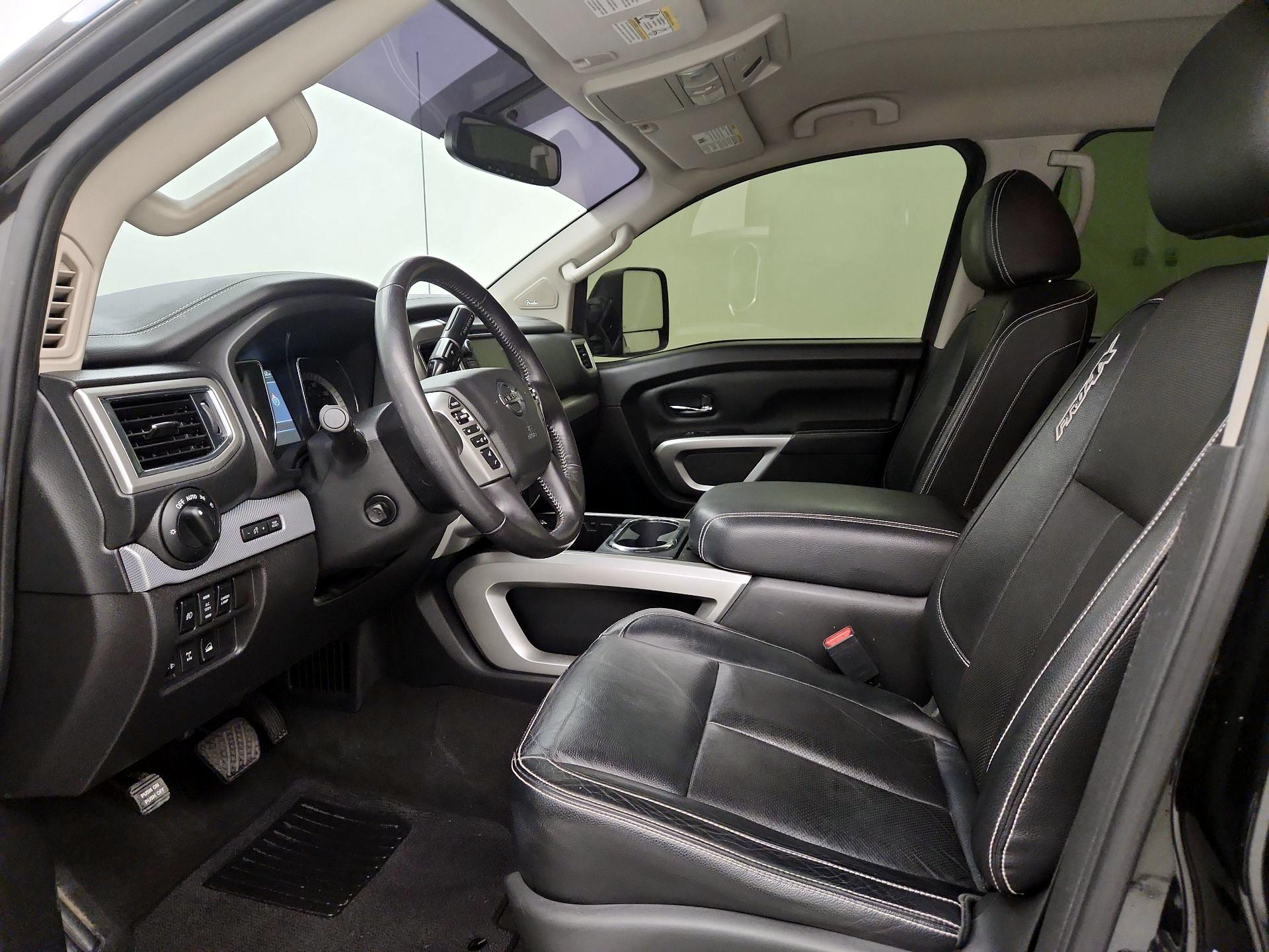 Thumbnail: 2019 Nissan Titan - 11