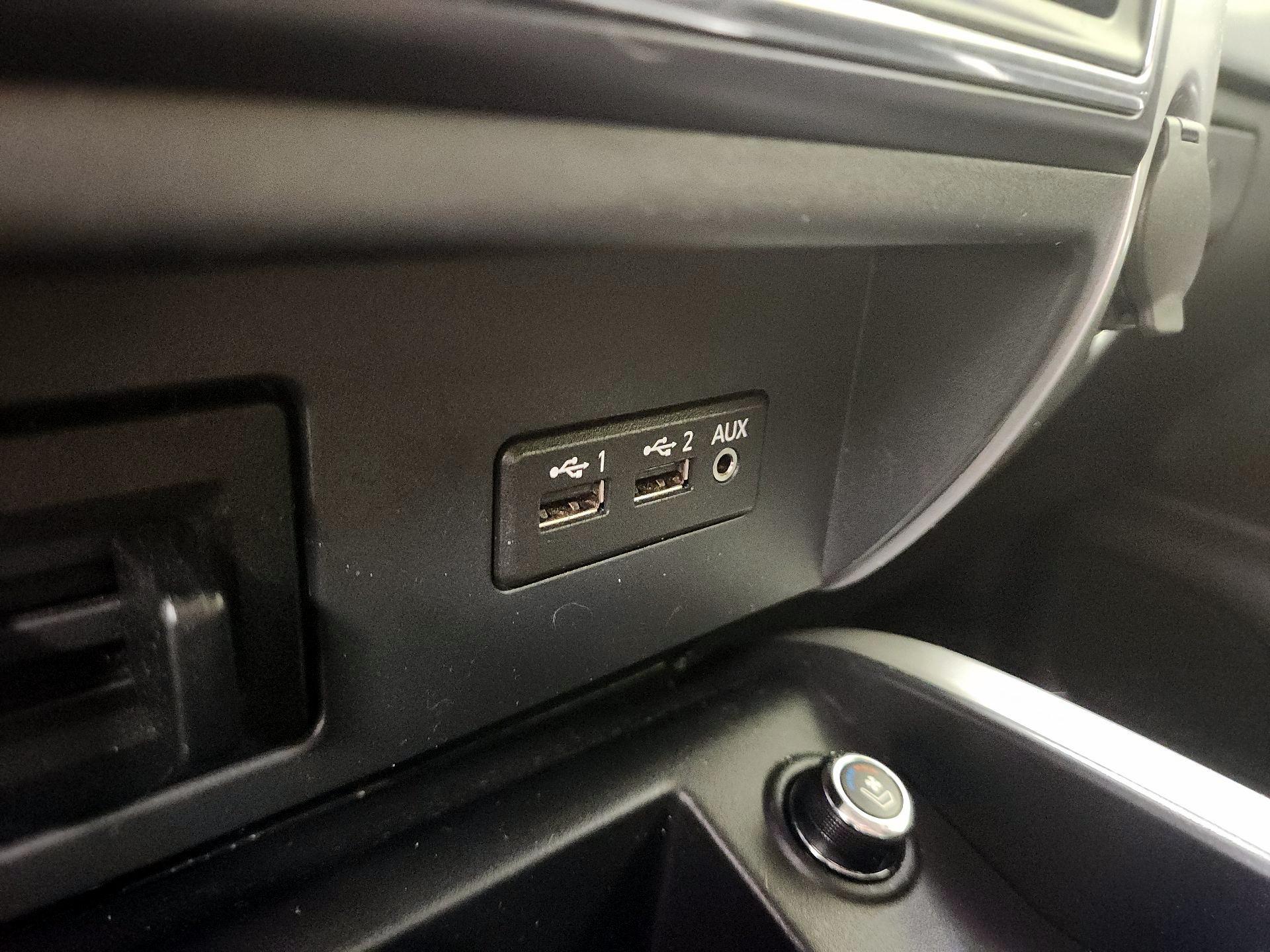 Thumbnail: 2019 Nissan Titan - 18