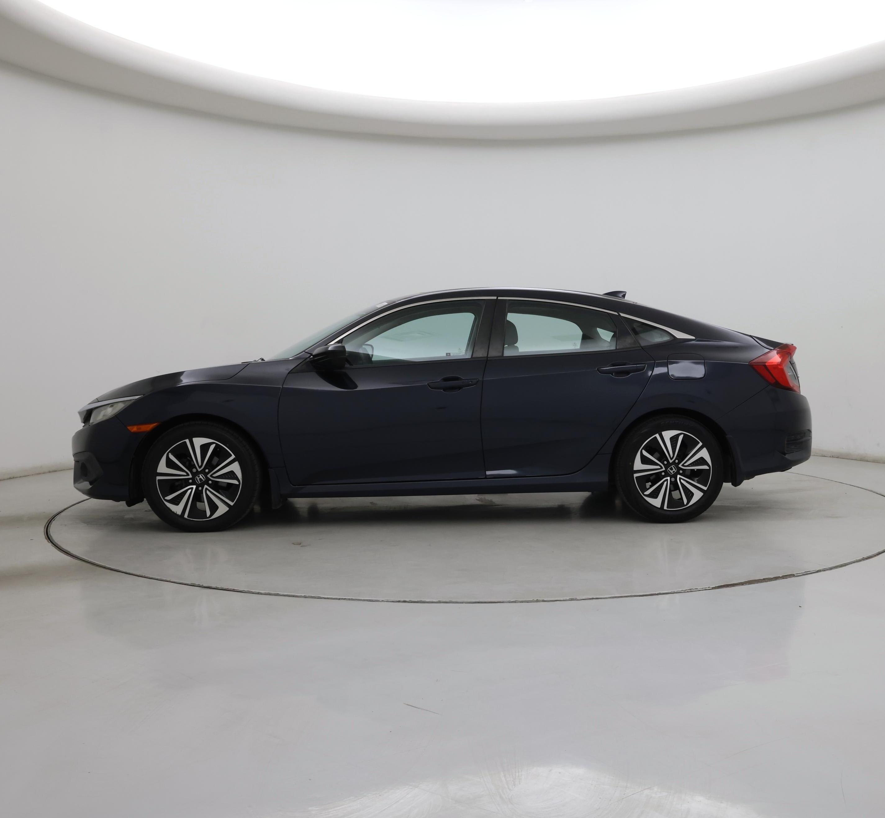 Thumbnail: 2017 Honda Civic - 3