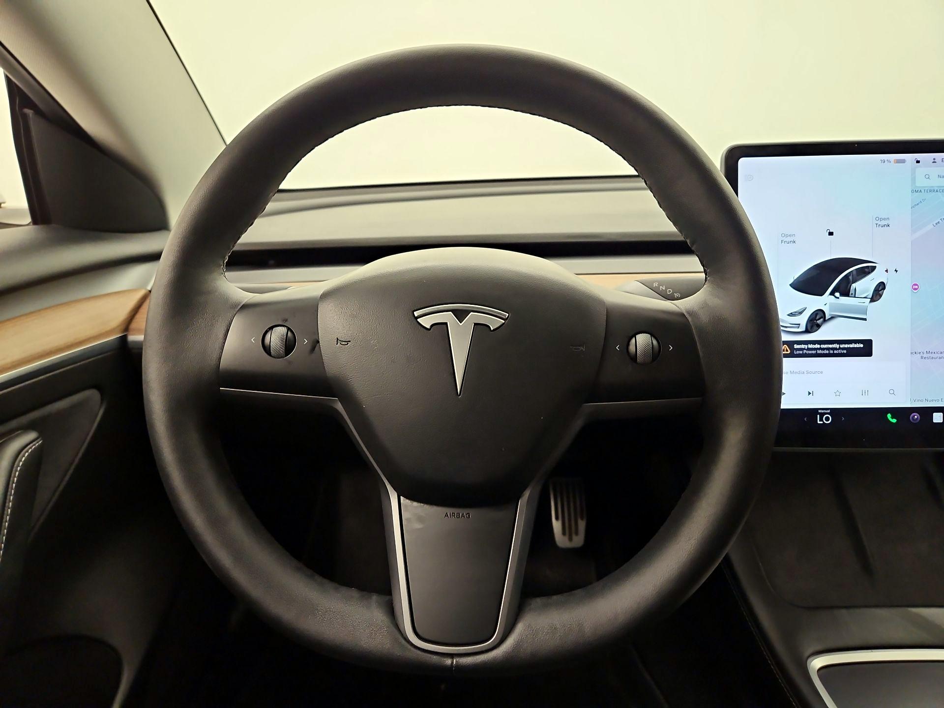 Thumbnail: 2021 Tesla Model 3 - 10