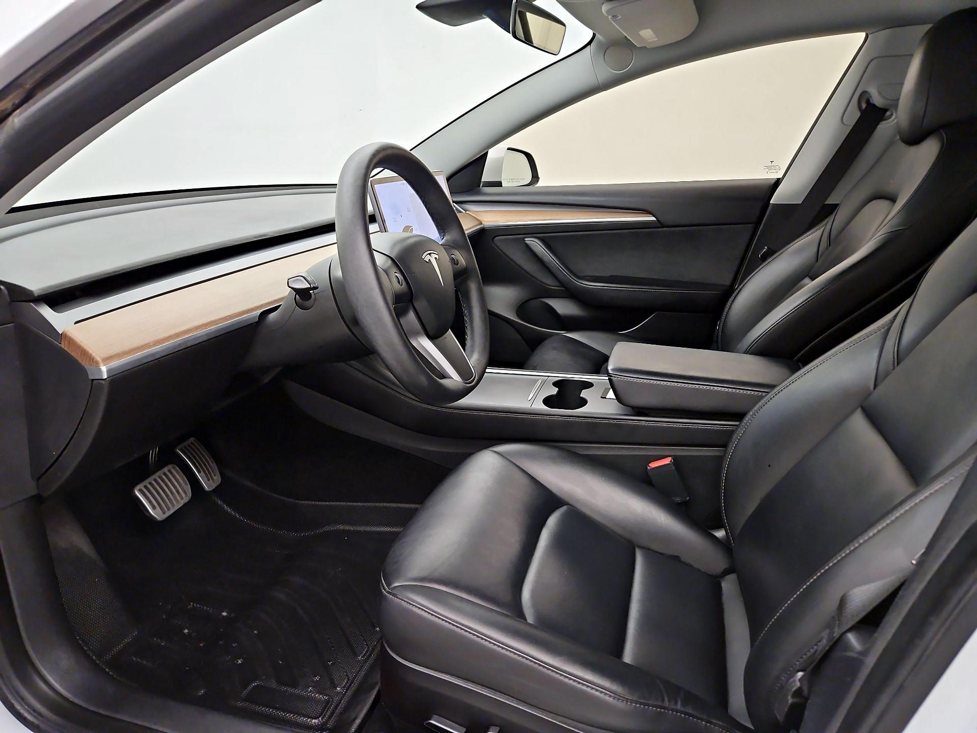 Thumbnail: 2021 Tesla Model 3 - 11