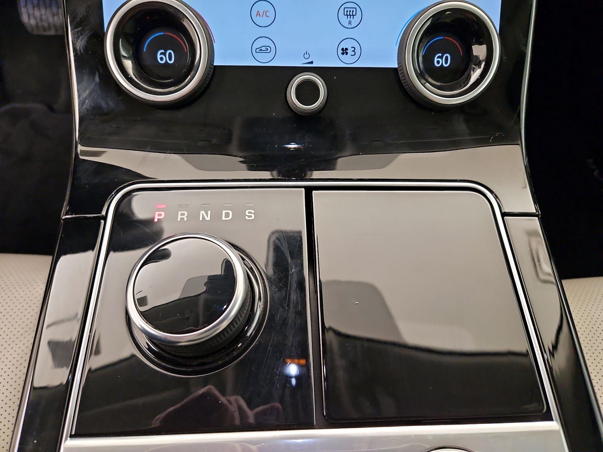 Thumbnail: 2020 Land Rover Range Rover Velar - 18