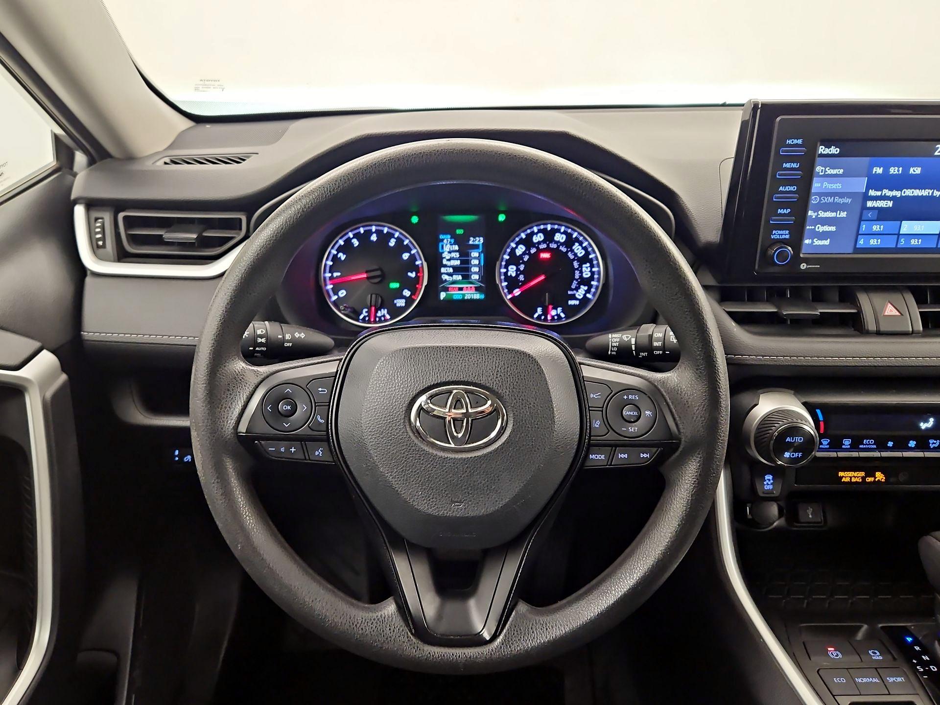 Thumbnail: 2021 Toyota RAV4 - 10