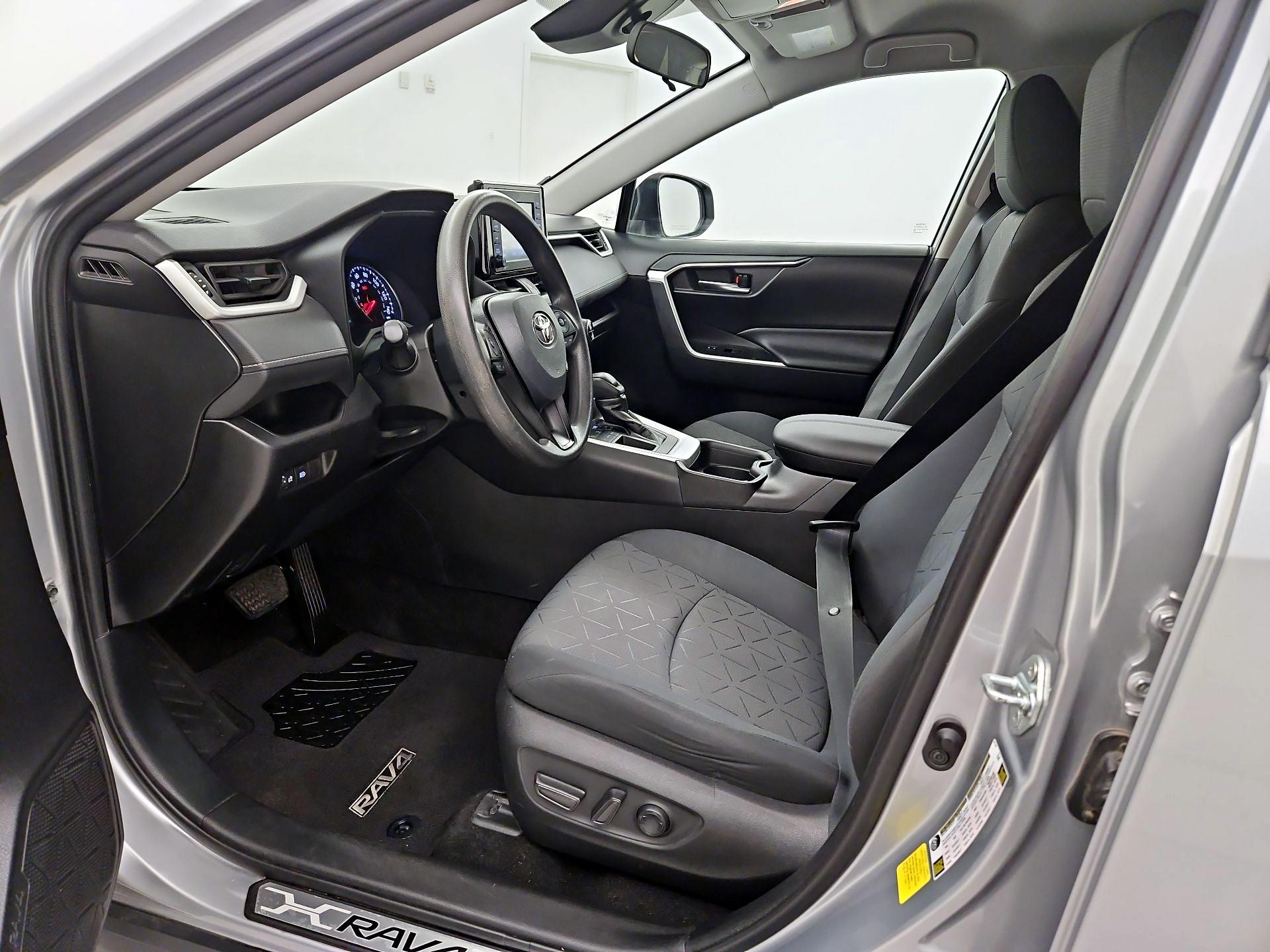 Thumbnail: 2021 Toyota RAV4 - 11