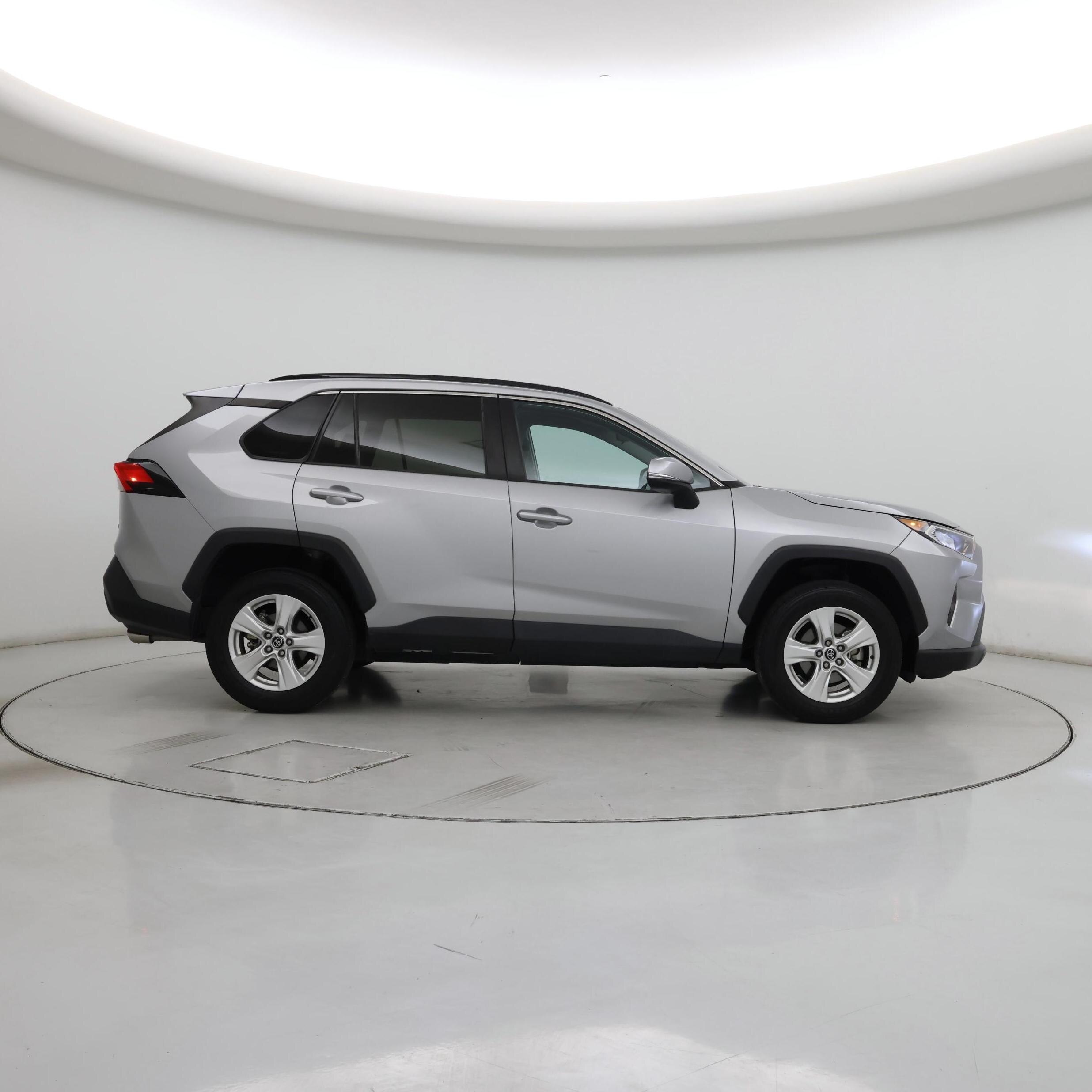 Thumbnail: 2021 Toyota RAV4 - 7