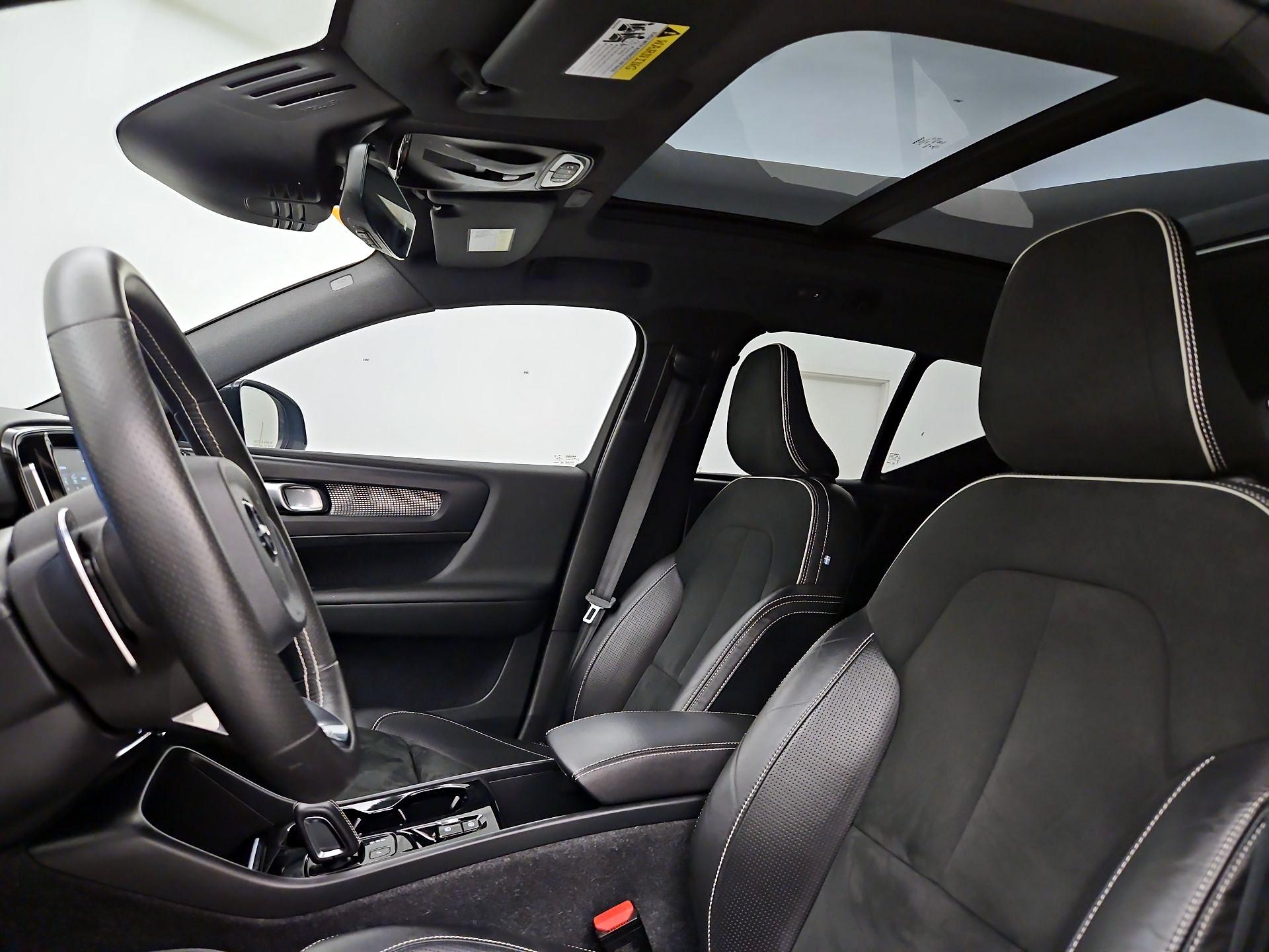 Thumbnail: 2020 Volvo XC40 - 19