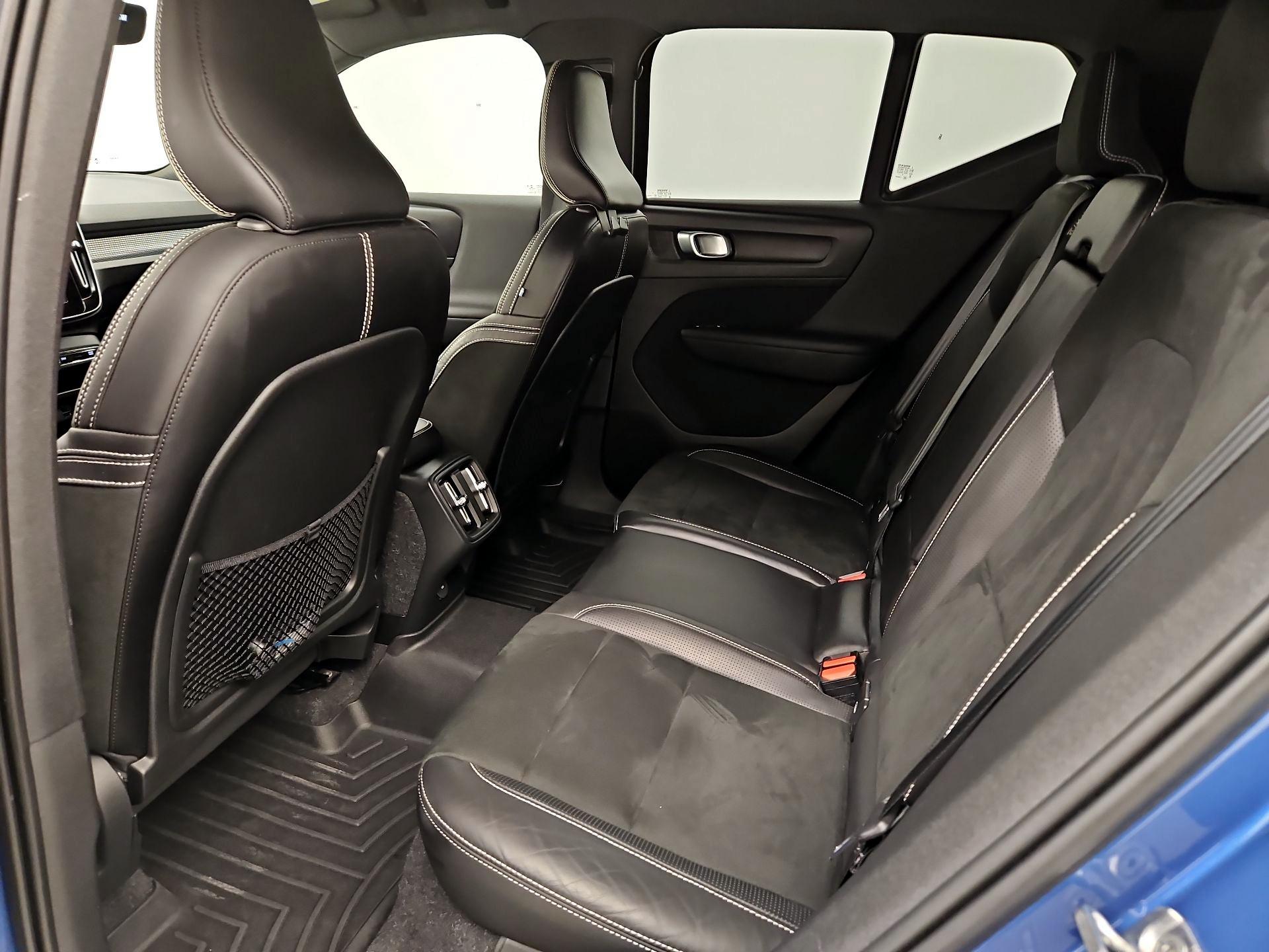 Thumbnail: 2020 Volvo XC40 - 20