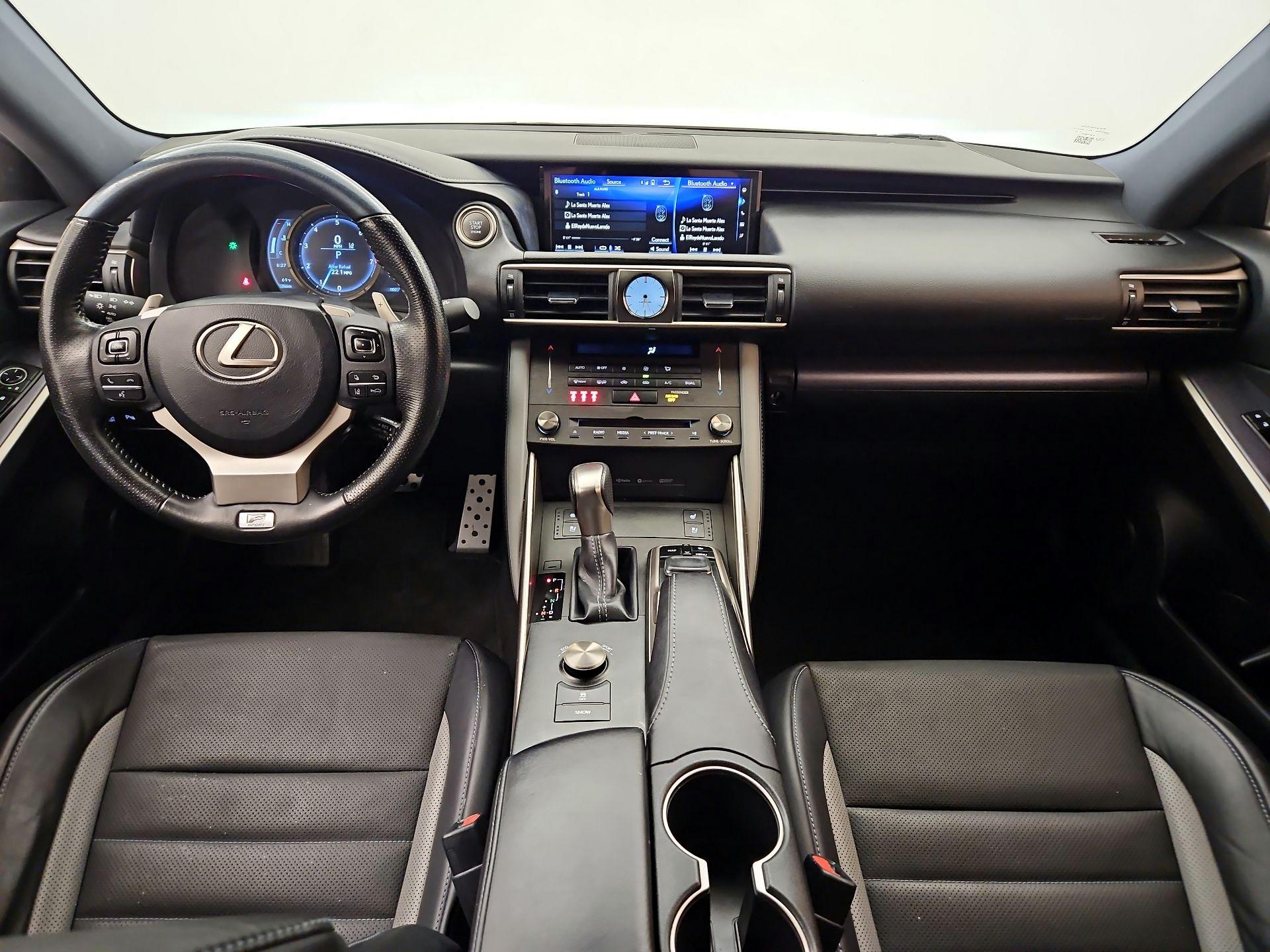 Thumbnail: 2020 Lexus IS - 9