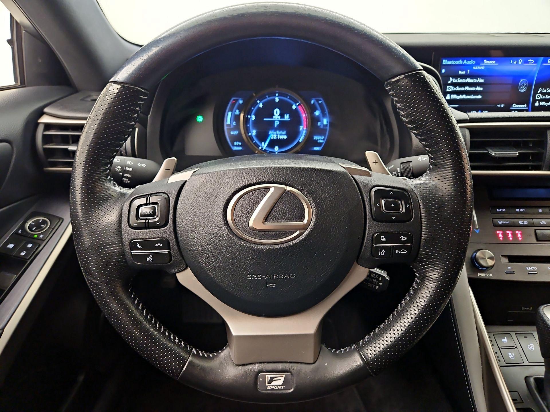 Thumbnail: 2020 Lexus IS - 10