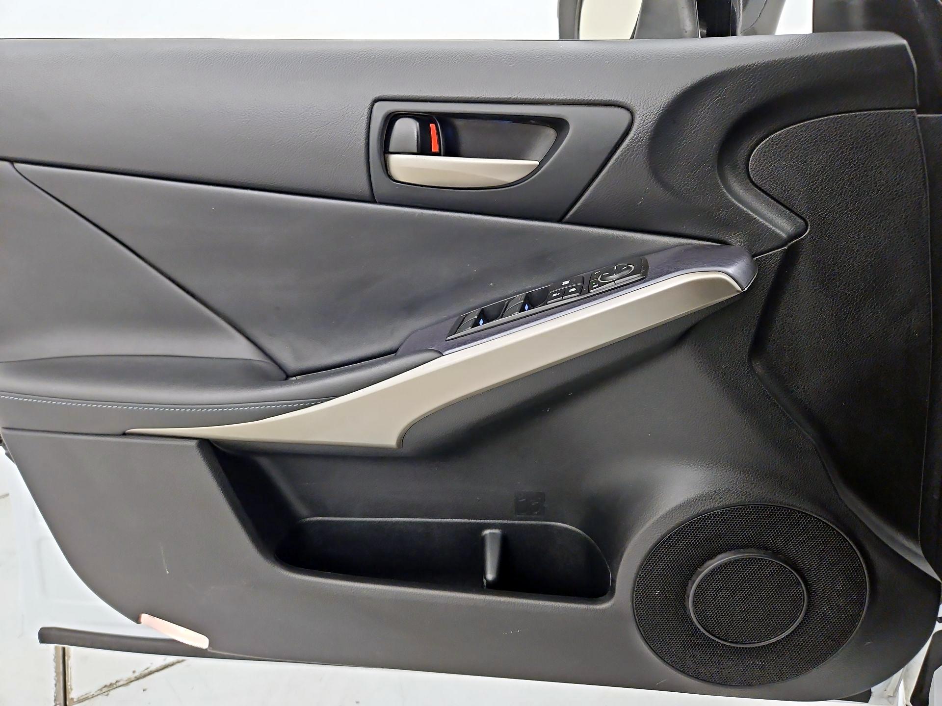 Thumbnail: 2020 Lexus IS - 12