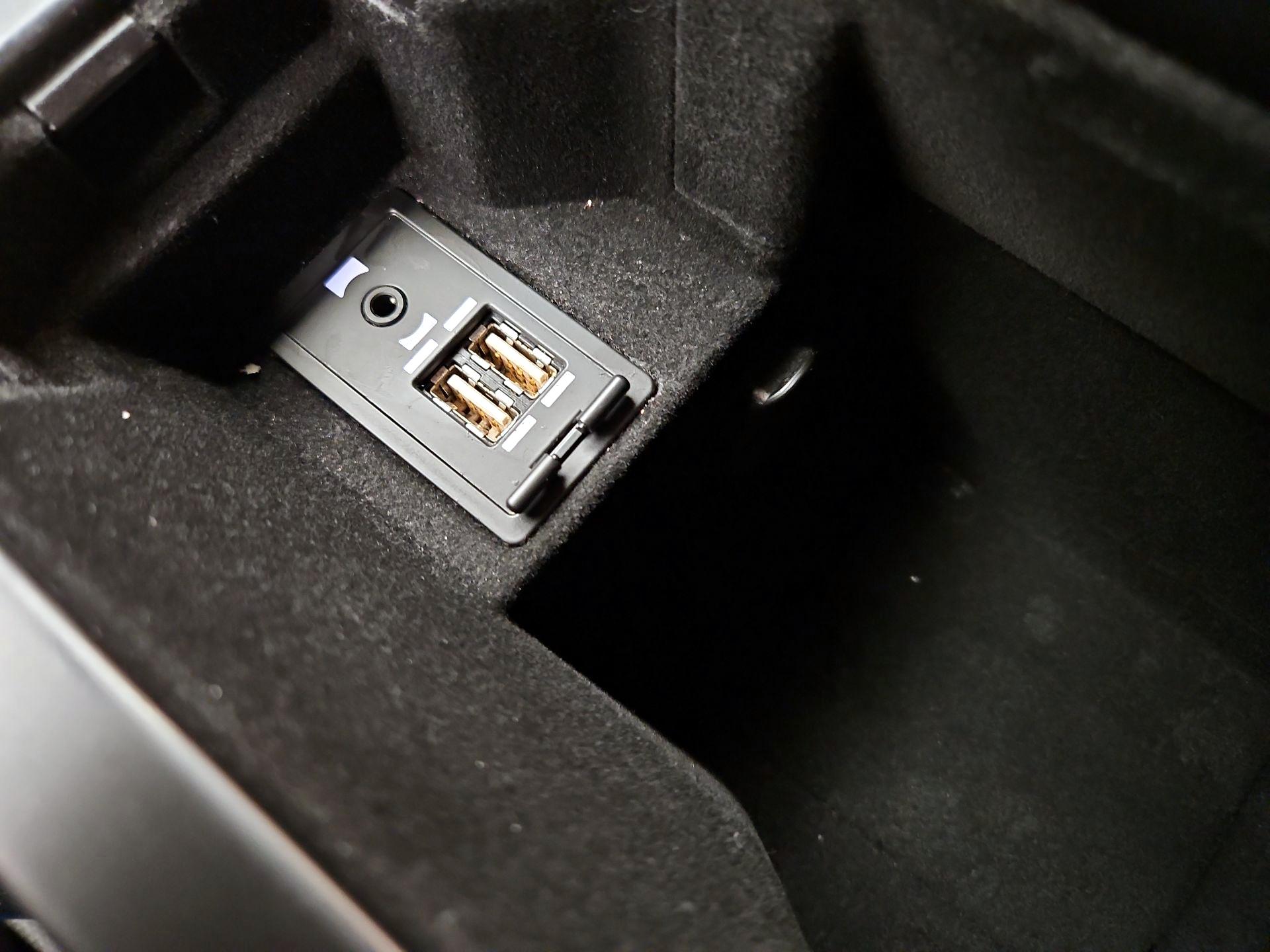 Thumbnail: 2020 Lexus IS - 19