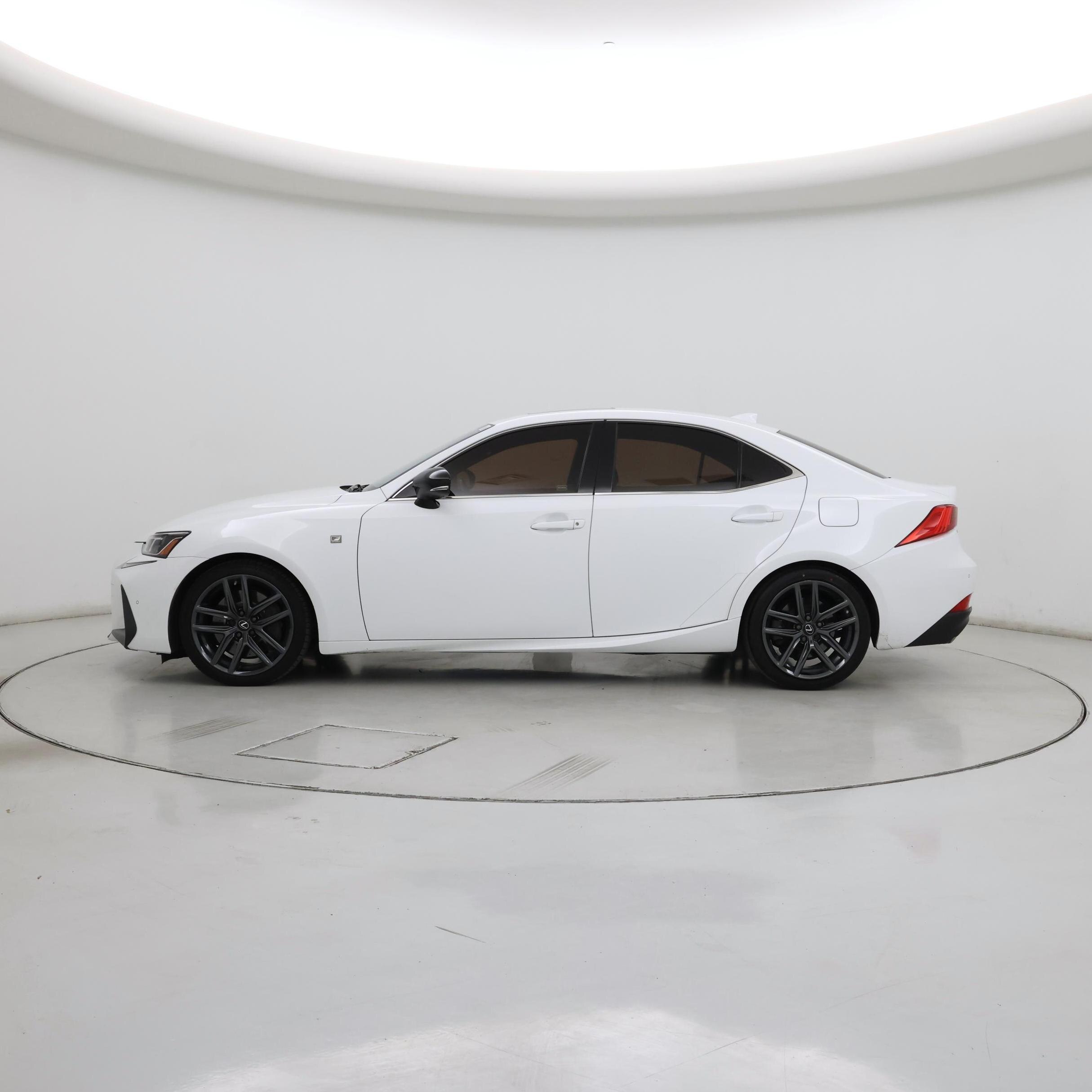 Thumbnail: 2020 Lexus IS - 3