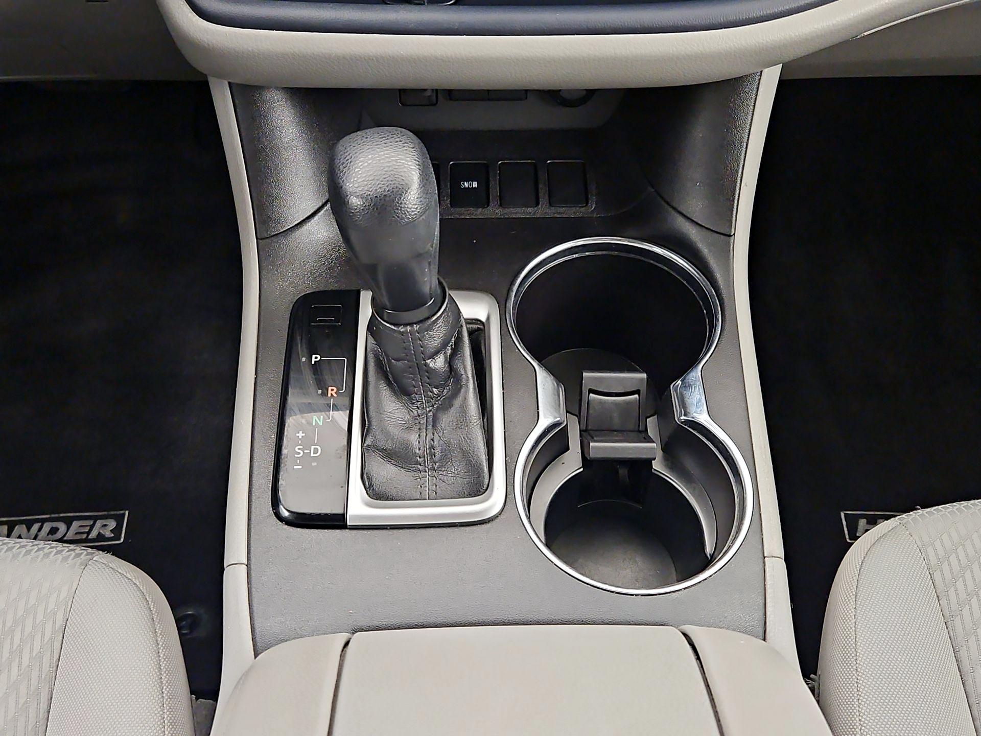 Thumbnail: 2018 Toyota Highlander - 17