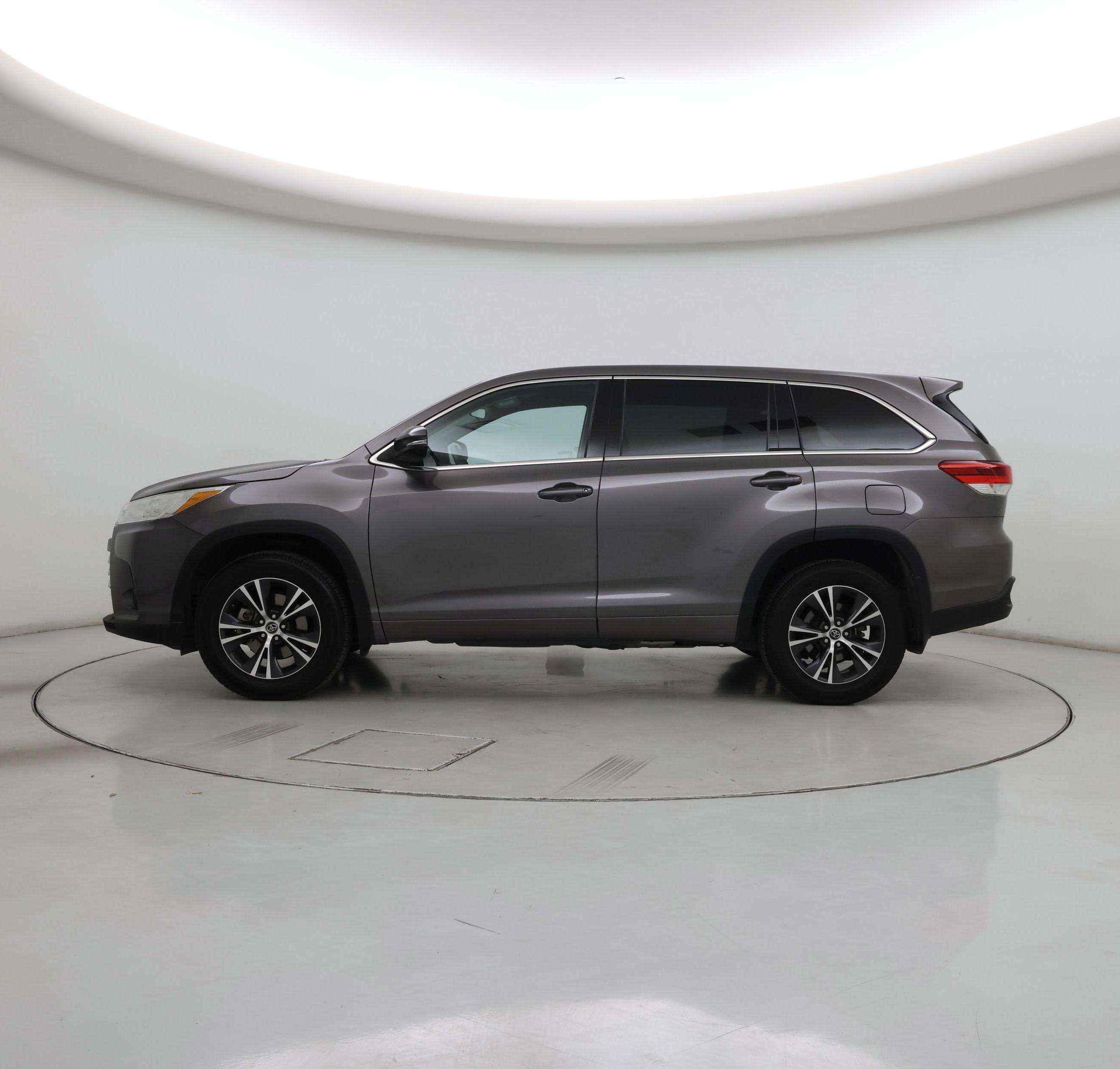Thumbnail: 2018 Toyota Highlander - 3