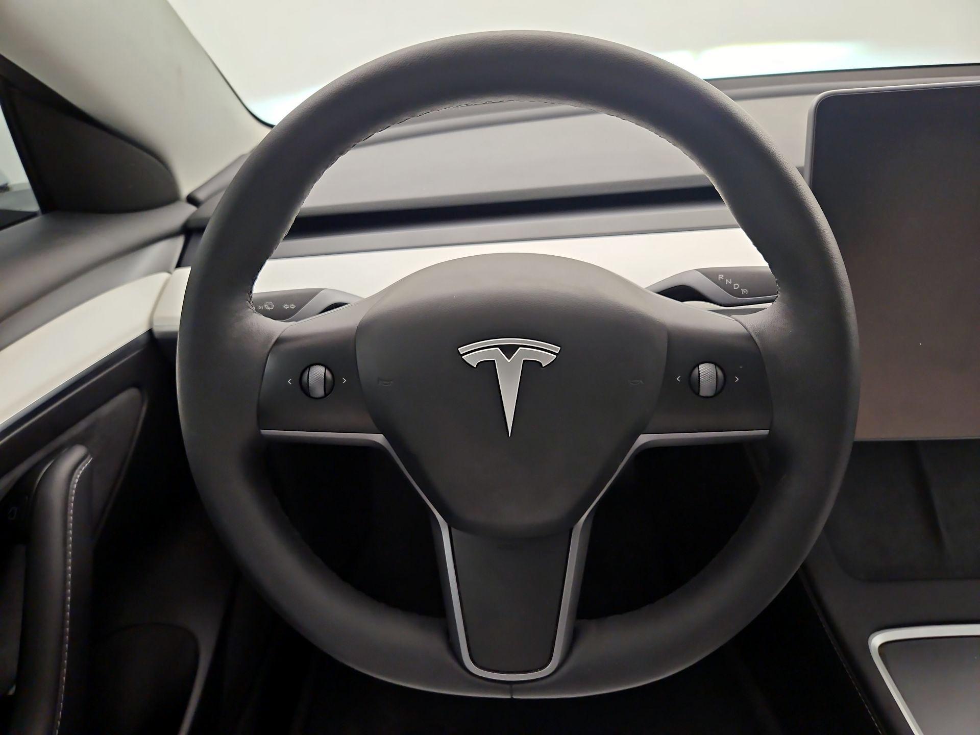 Thumbnail: 2023 Tesla Model 3 - 10