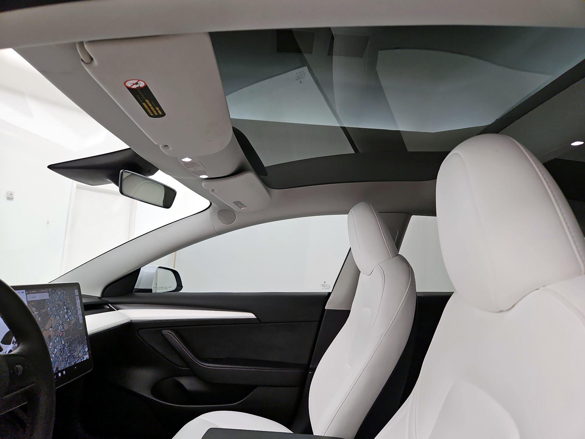 Thumbnail: 2023 Tesla Model 3 - 18