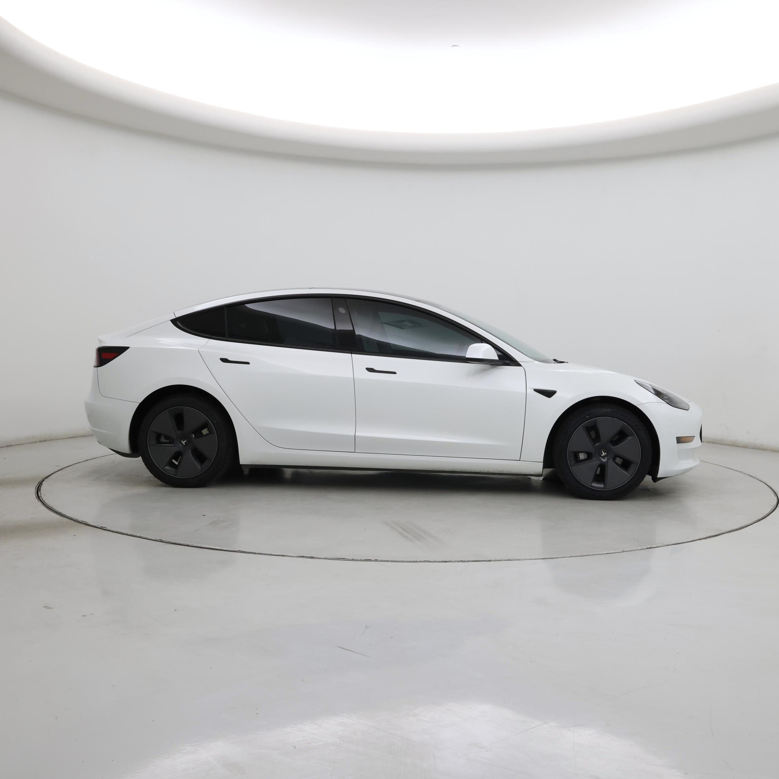 Thumbnail: 2023 Tesla Model 3 - 7