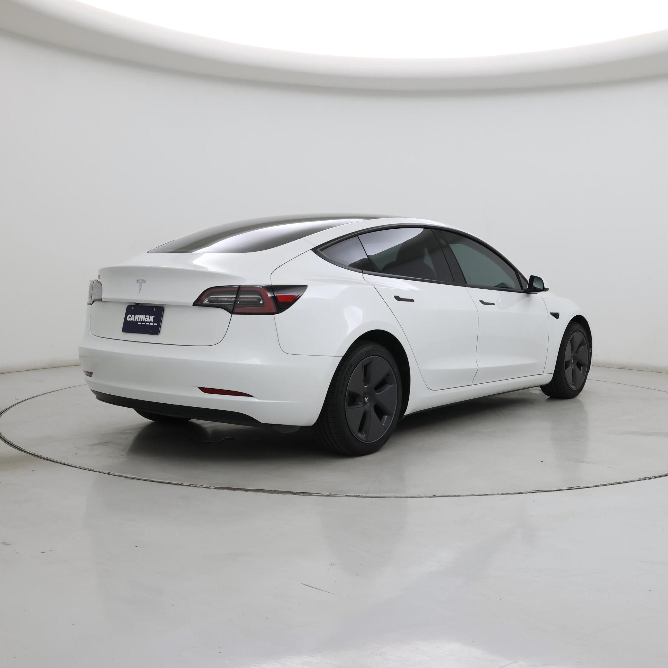 Thumbnail: 2023 Tesla Model 3 - 8