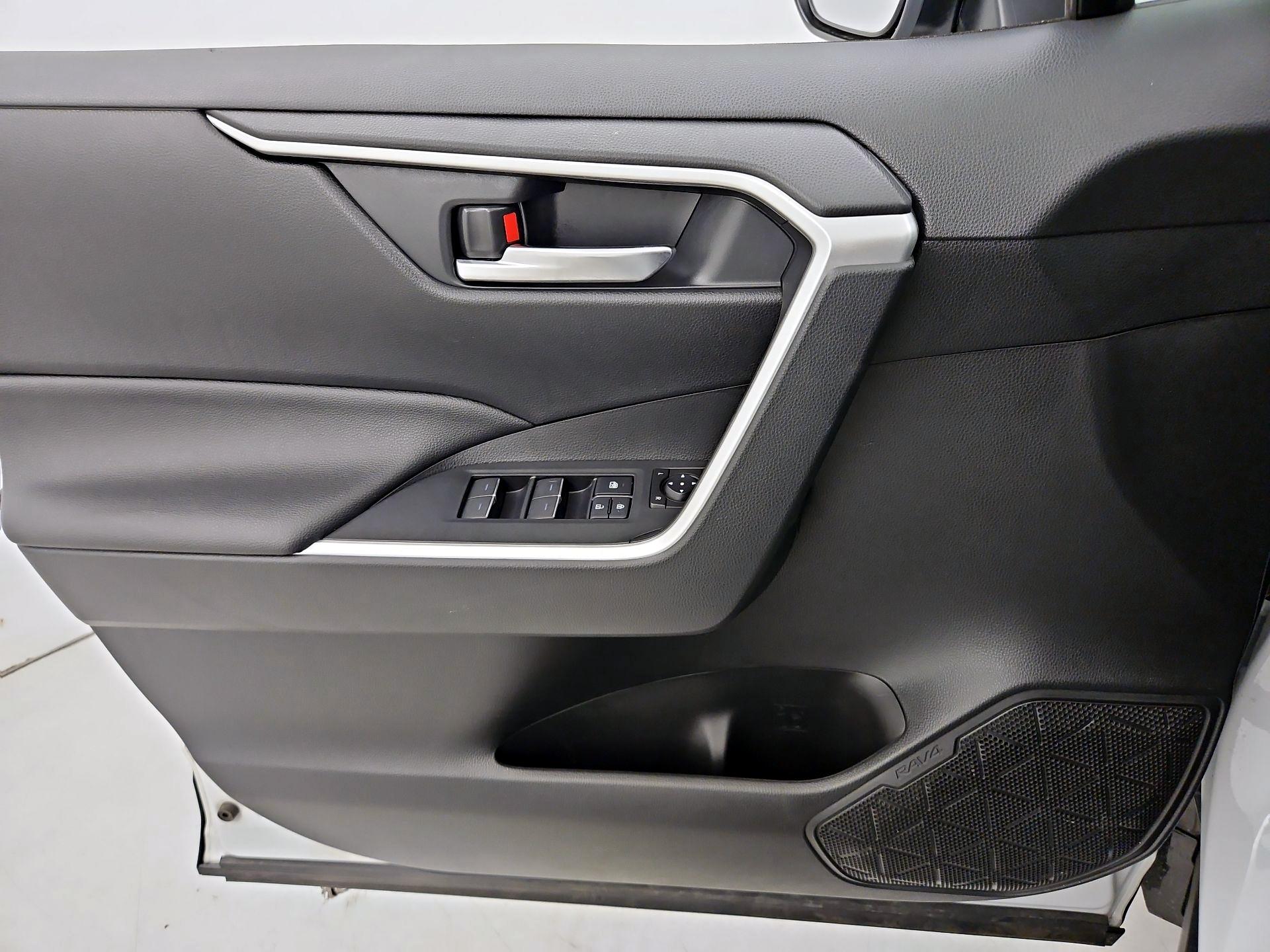 Thumbnail: 2023 Toyota RAV4 - 12