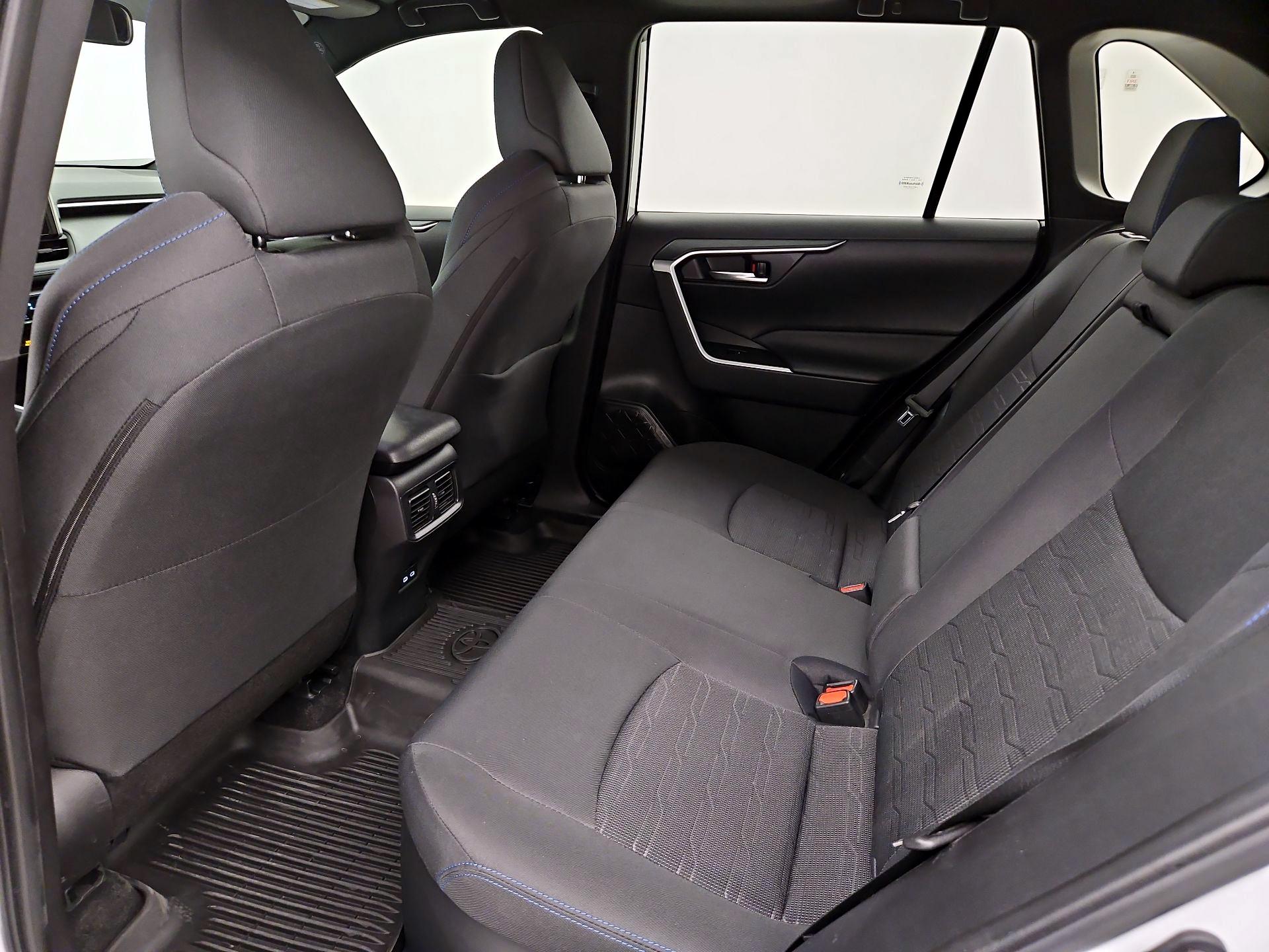 Thumbnail: 2023 Toyota RAV4 - 20