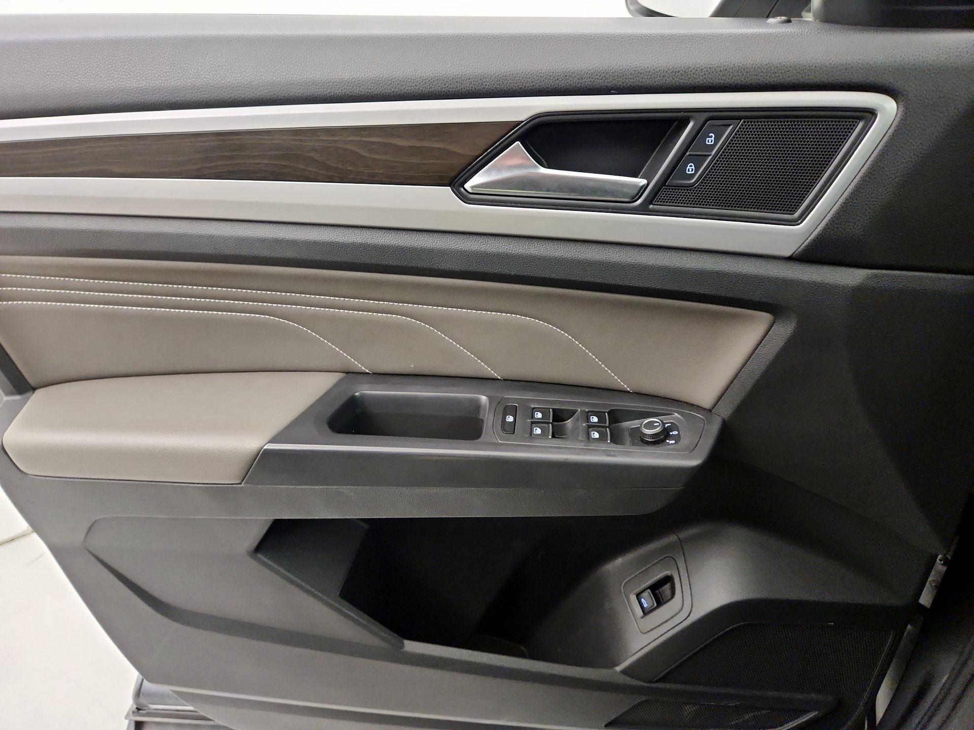 Thumbnail: 2021 Volkswagen Atlas - 12