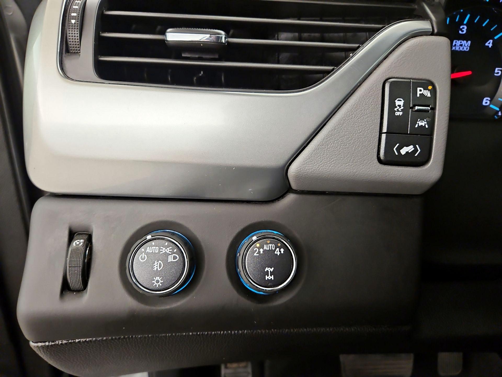 Thumbnail: 2020 Chevrolet Tahoe - 13