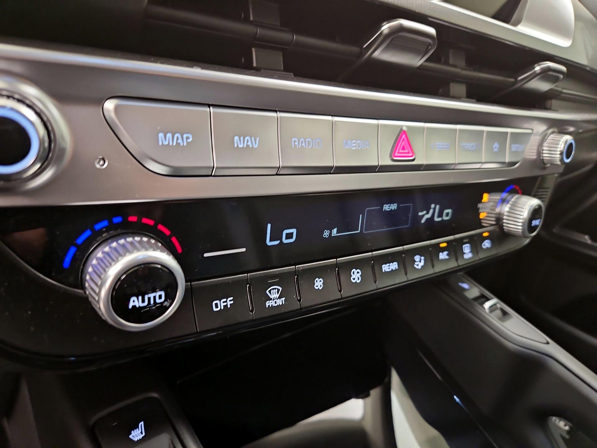 Thumbnail: 2025 Kia Telluride - 17