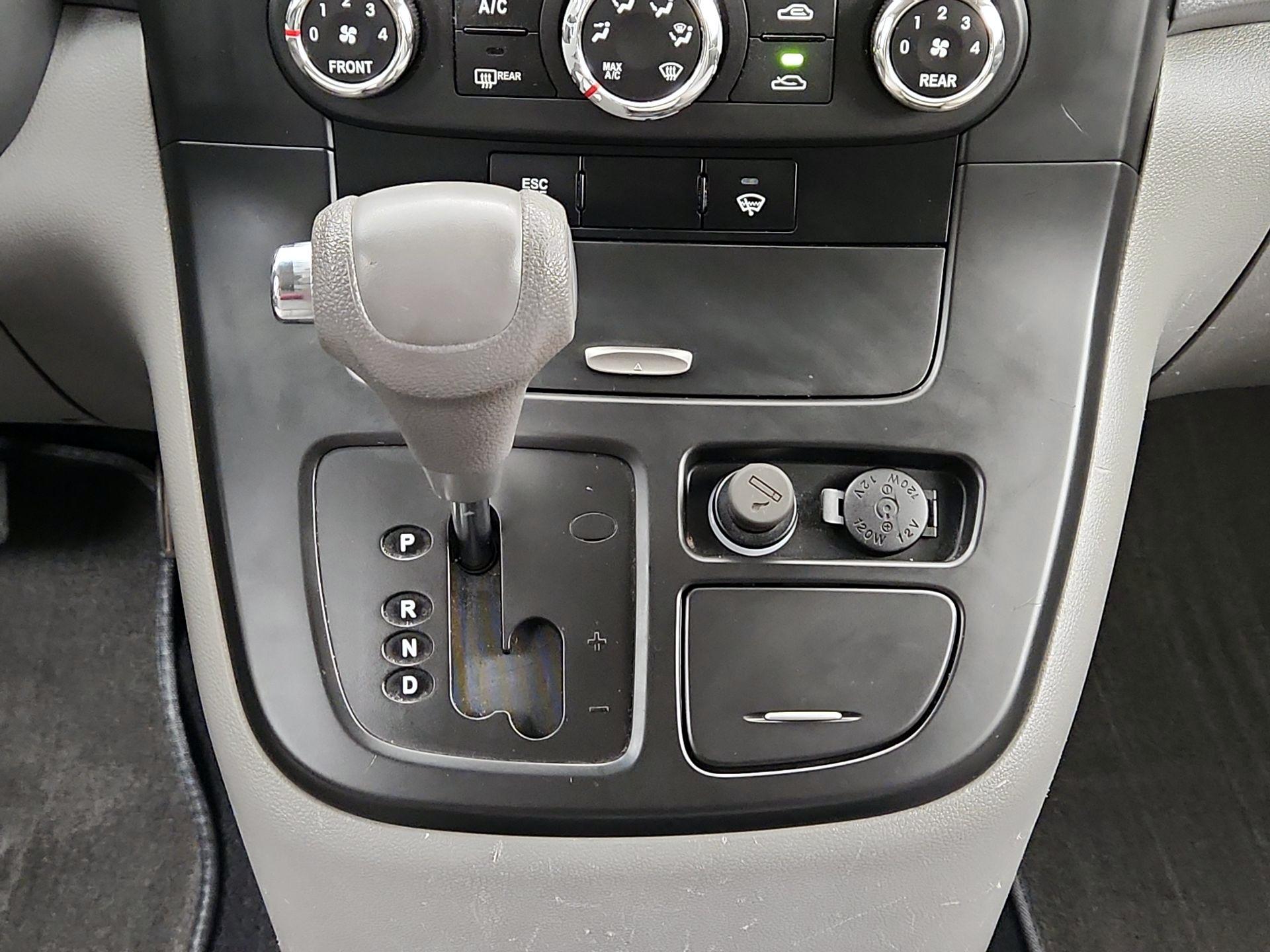 Thumbnail: 2014 Kia Sedona - 16