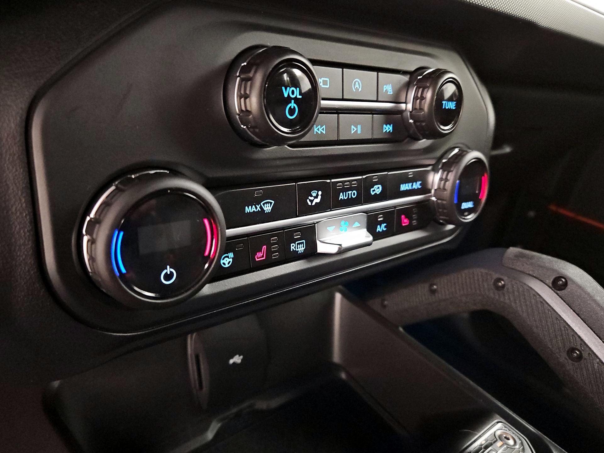 Thumbnail: 2023 Ford Bronco - 17