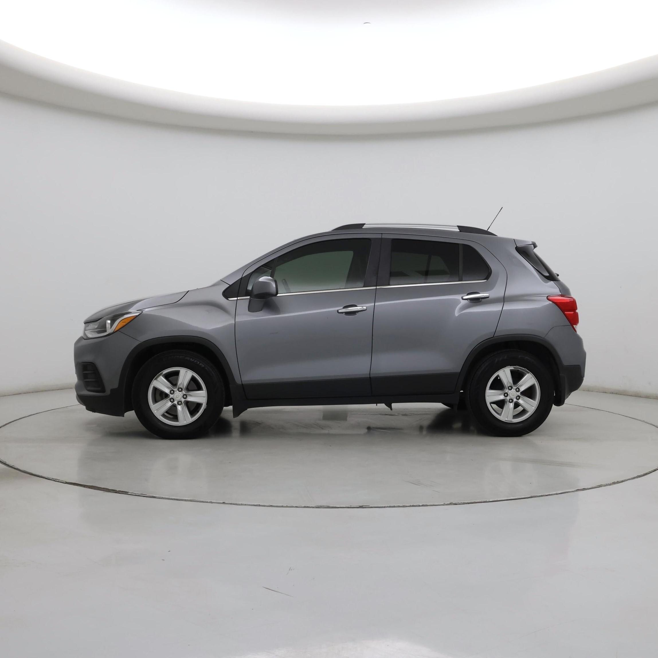 Thumbnail: 2020 Chevrolet Trax - 3