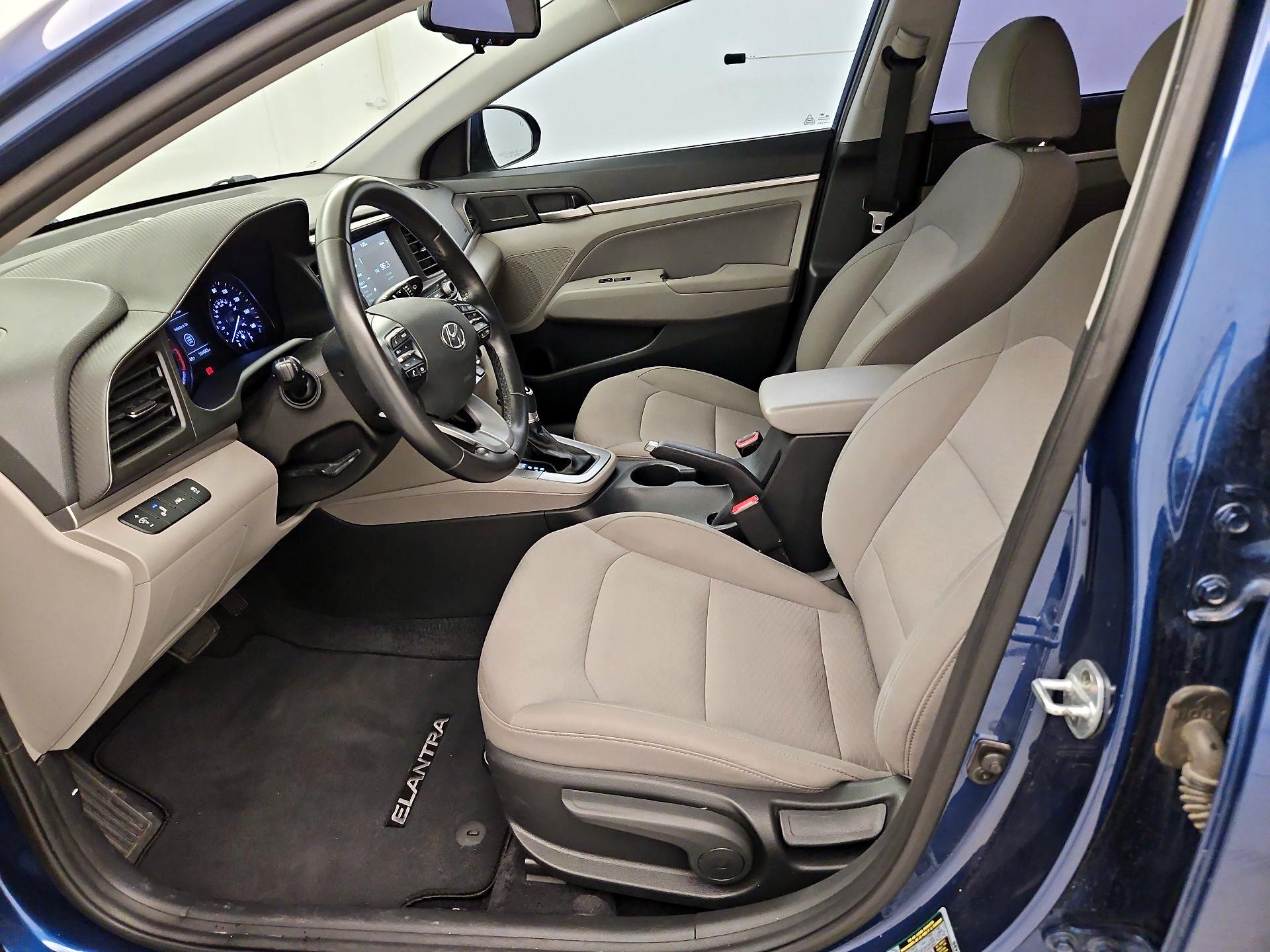 Thumbnail: 2019 Hyundai Elantra - 11