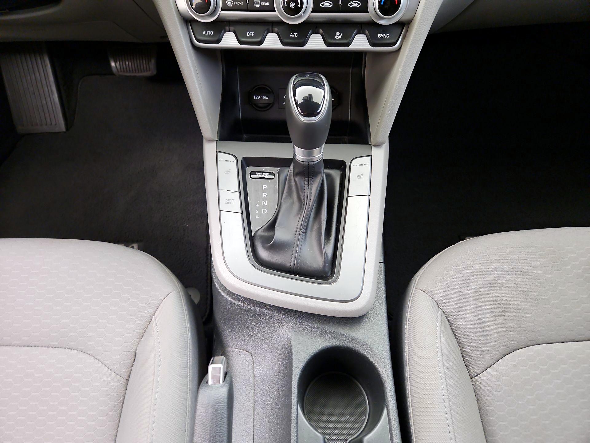 Thumbnail: 2019 Hyundai Elantra - 17