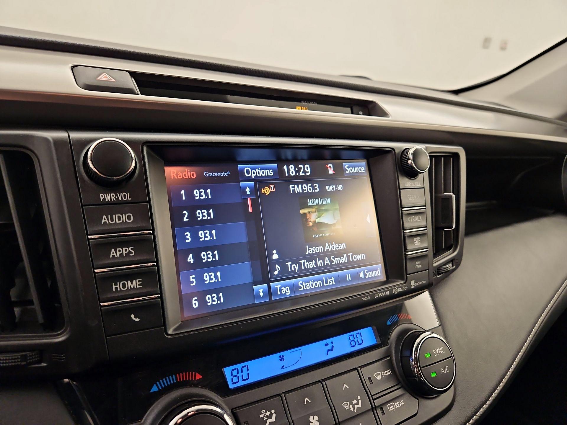 Thumbnail: 2016 Toyota RAV4 - 15