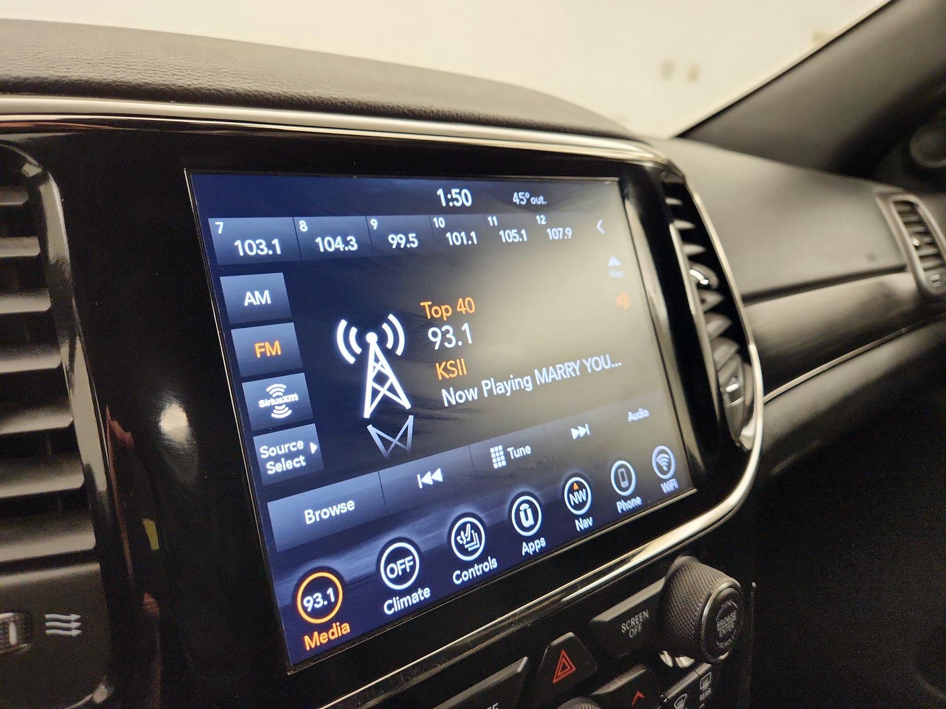 Thumbnail: 2020 Jeep Grand Cherokee - 16