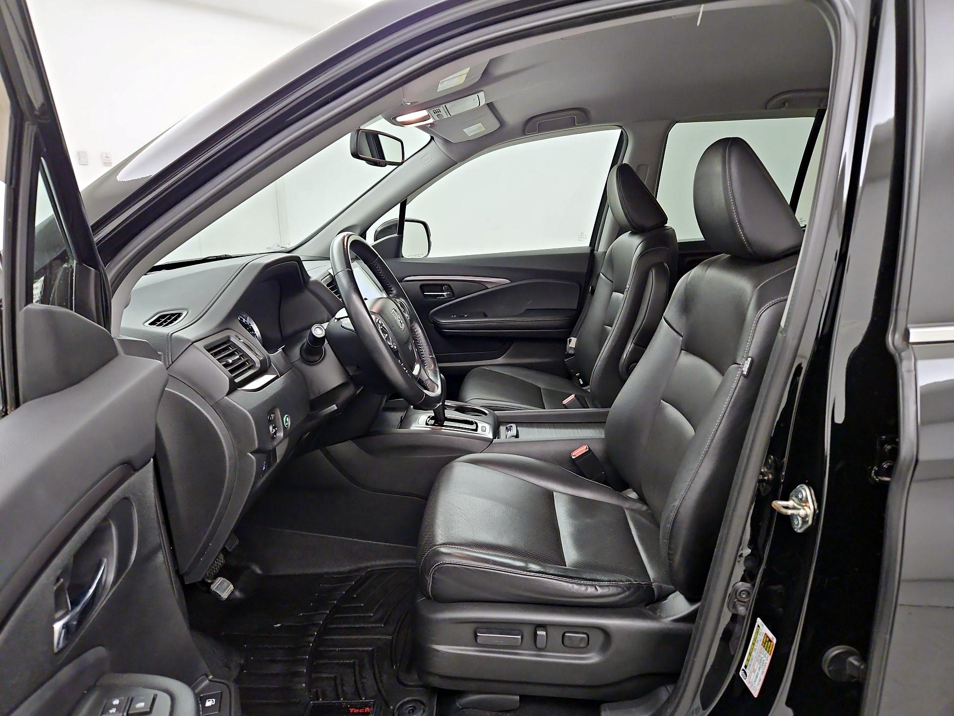 Thumbnail: 2017 Honda Ridgeline - 11