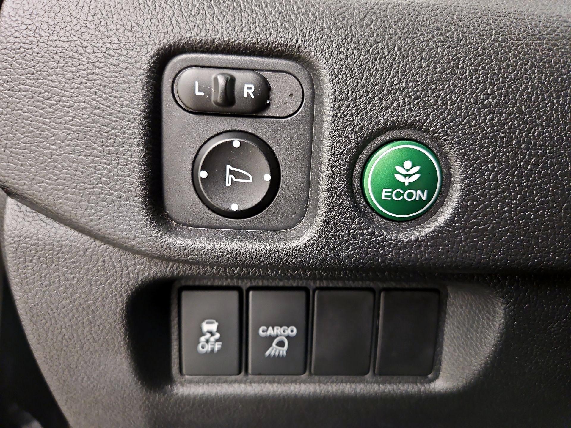 Thumbnail: 2017 Honda Ridgeline - 13