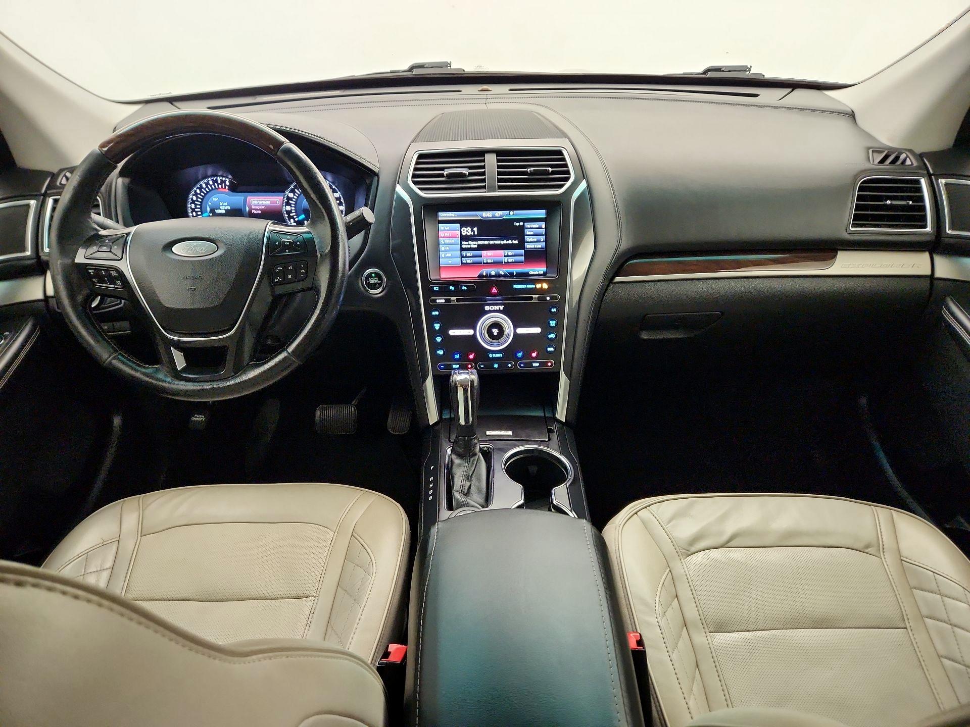 Thumbnail: 2016 Ford Explorer - 9