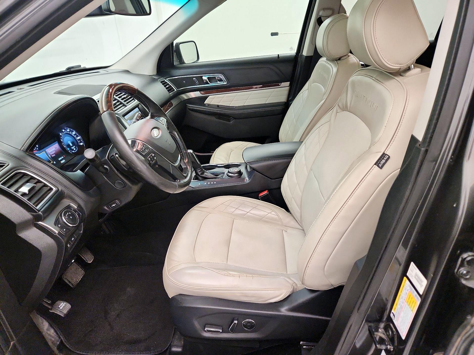 Thumbnail: 2016 Ford Explorer - 11