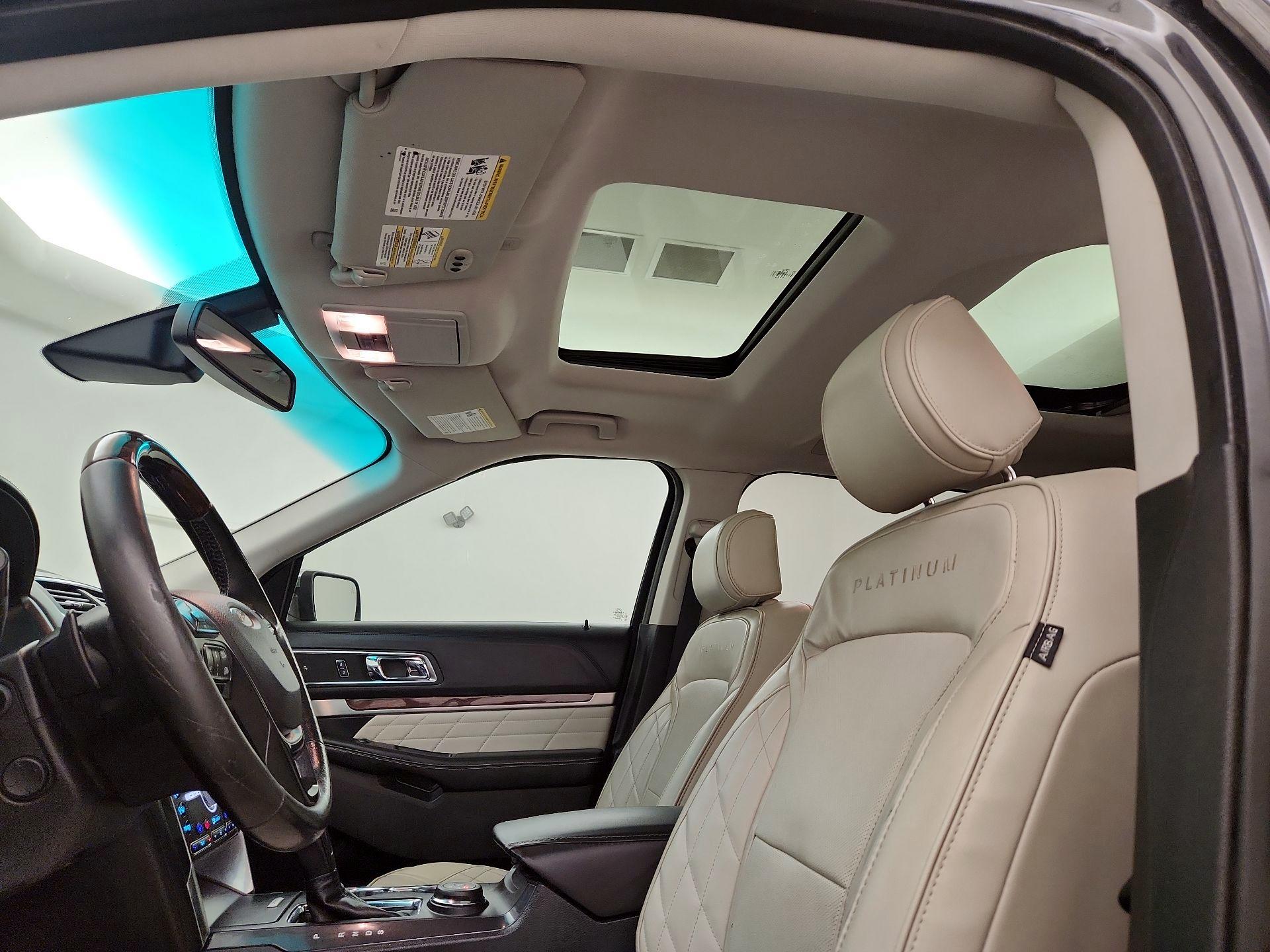 Thumbnail: 2016 Ford Explorer - 20