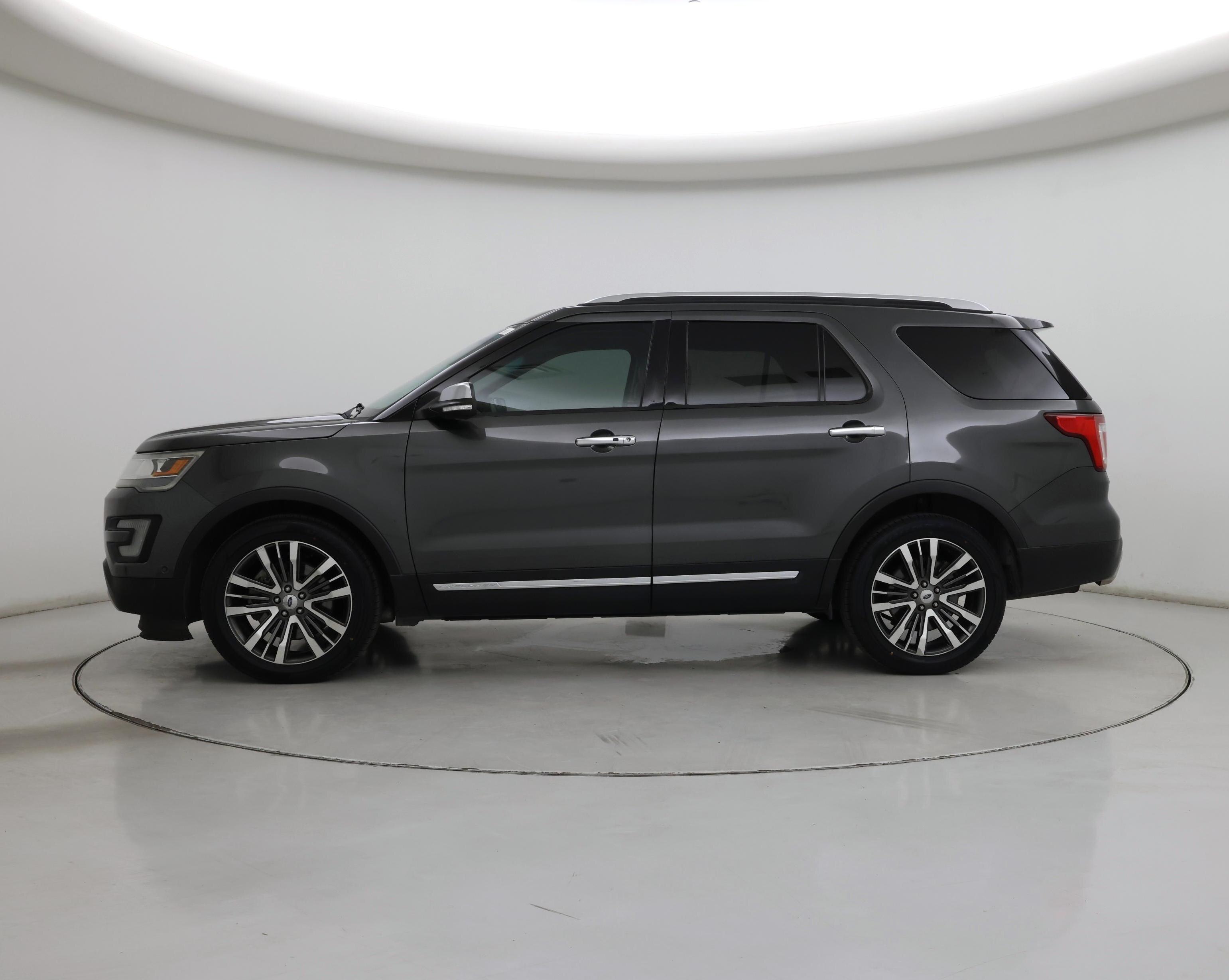 Thumbnail: 2016 Ford Explorer - 3