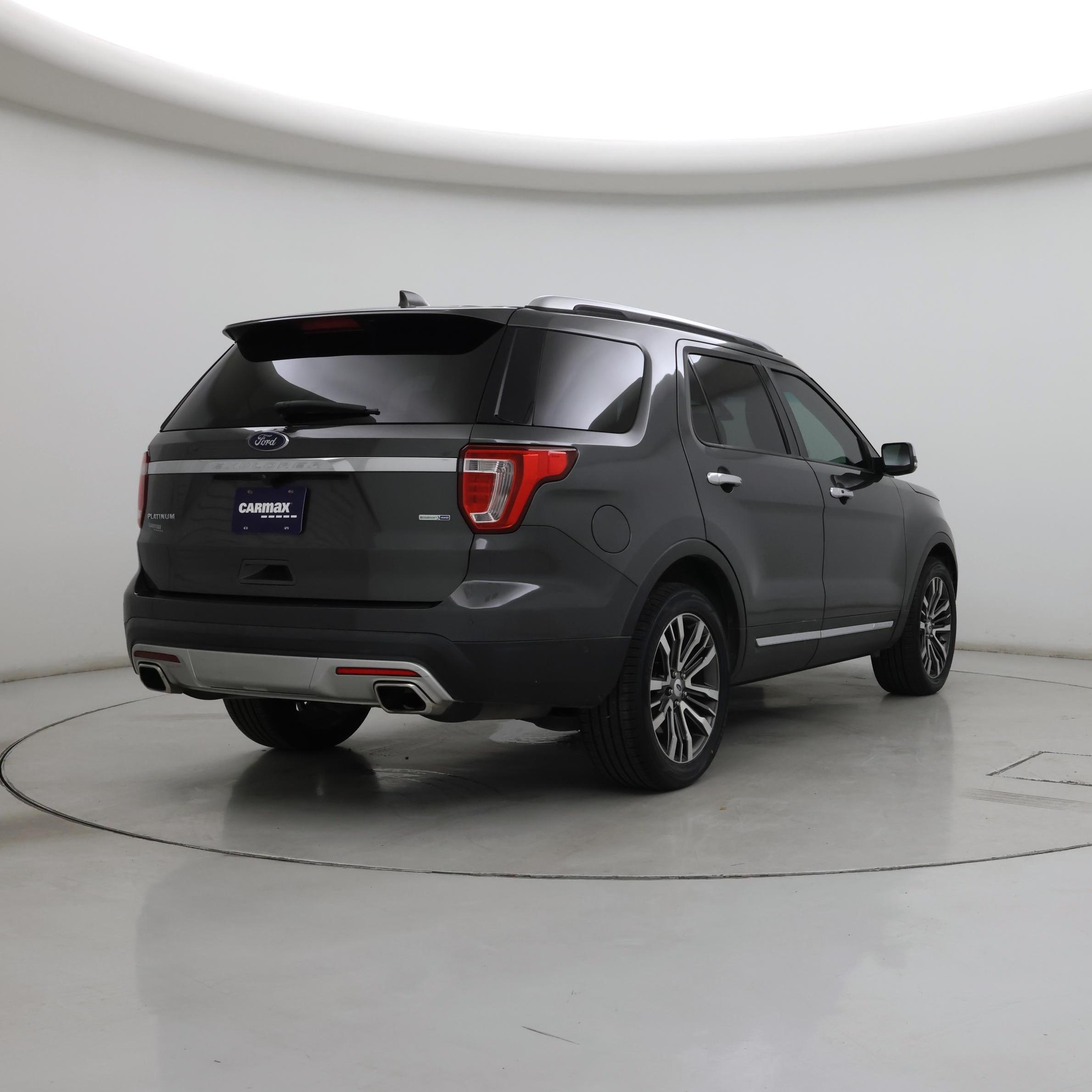 Thumbnail: 2016 Ford Explorer - 8