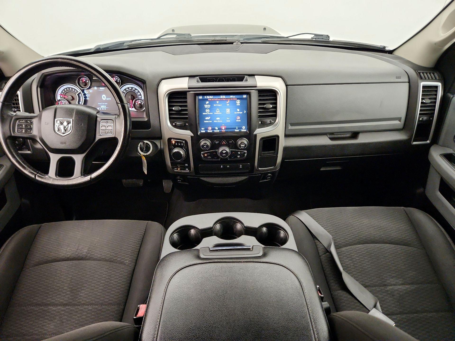 Thumbnail: 2019 RAM 1500 Classic - 9