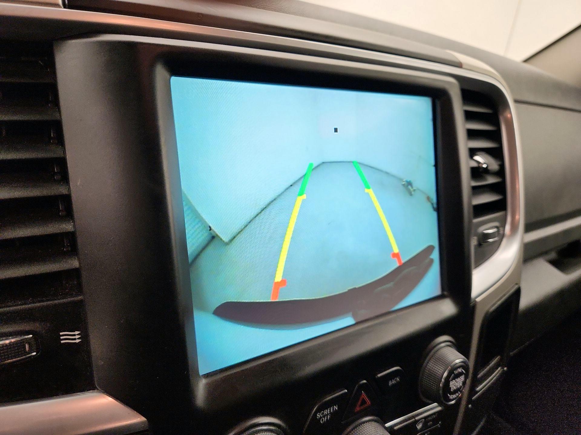 Thumbnail: 2019 RAM 1500 Classic - 14