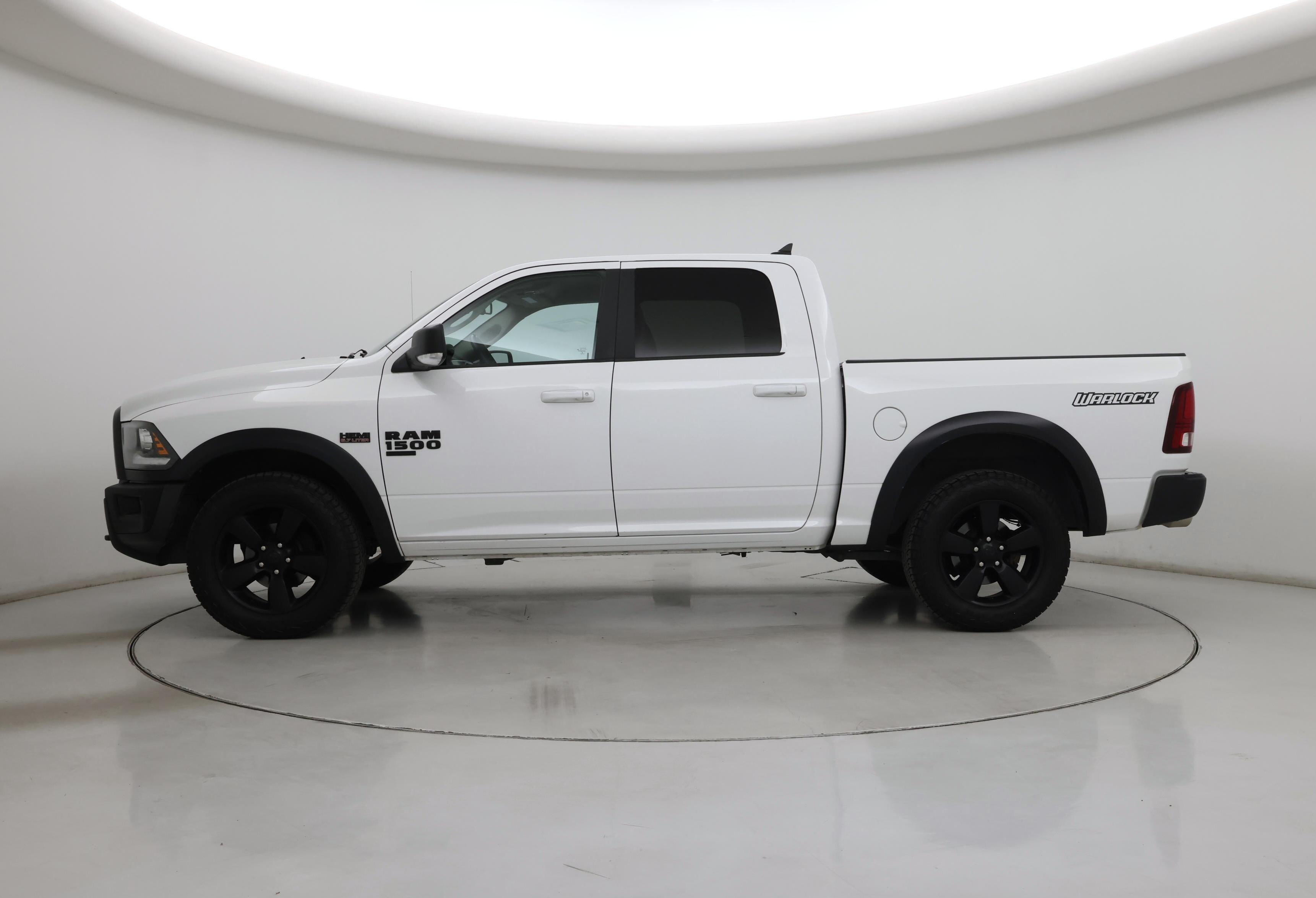 Thumbnail: 2019 RAM 1500 Classic - 3