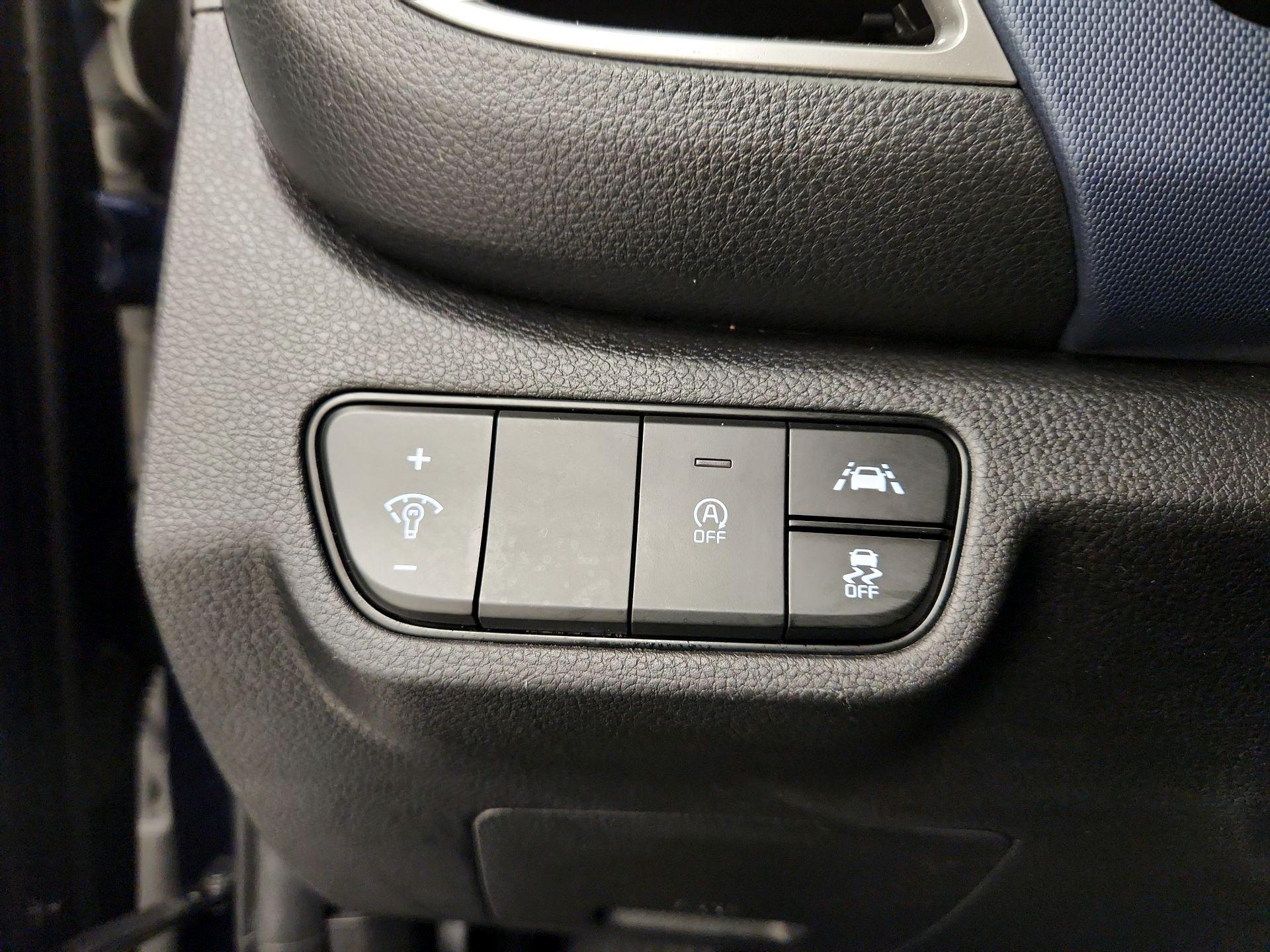 Thumbnail: 2023 Kia Seltos - 13