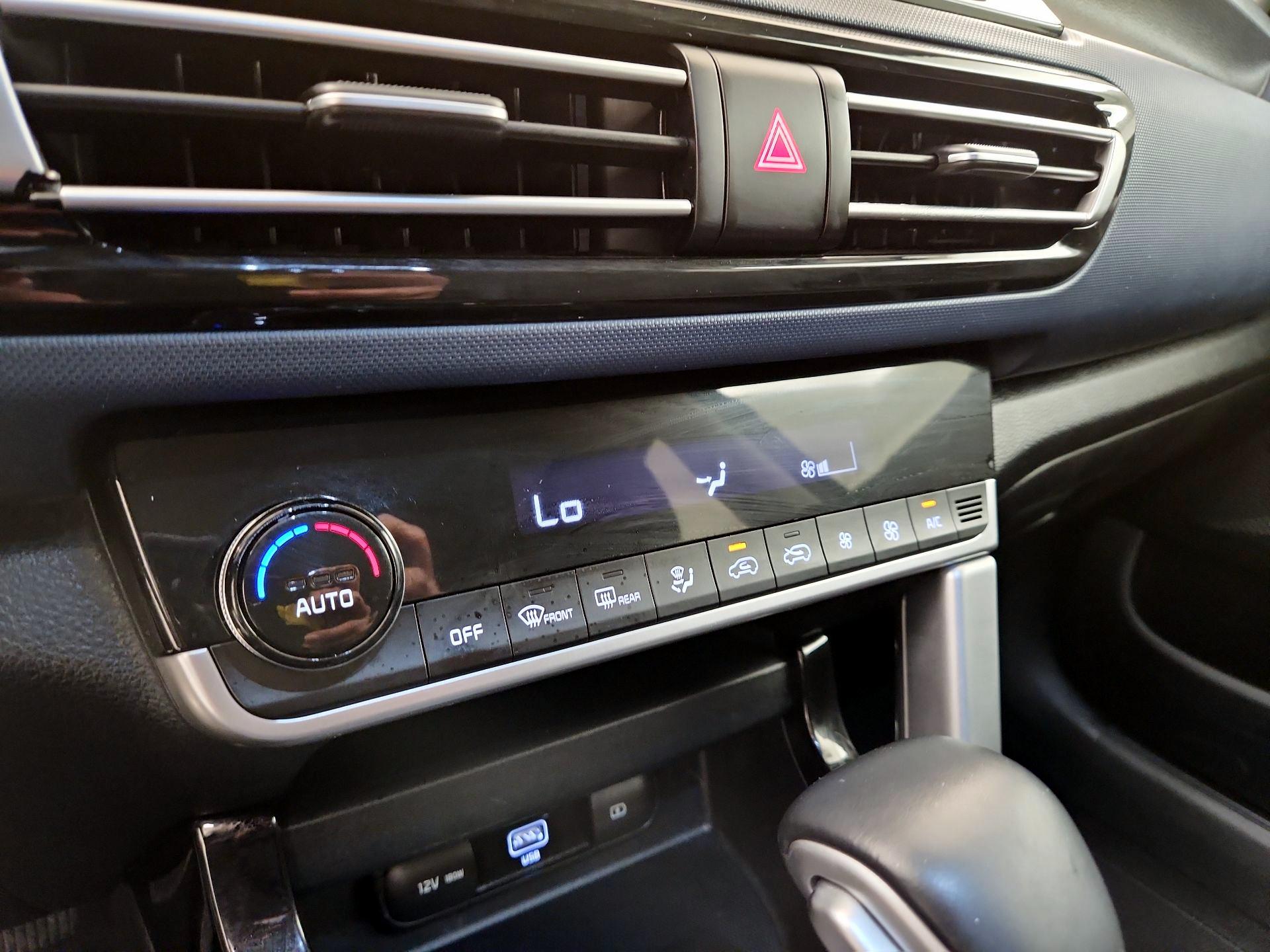 Thumbnail: 2023 Kia Seltos - 16