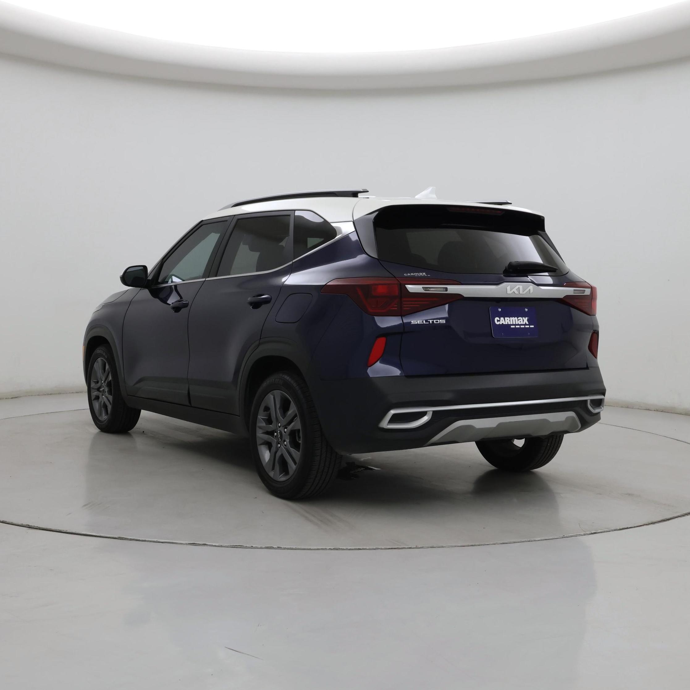 Thumbnail: 2023 Kia Seltos - 2